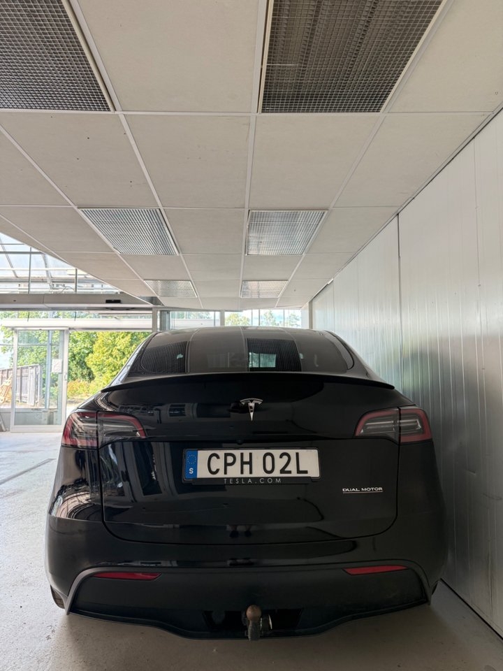 Tesla Model Y 2024, photo 8/8