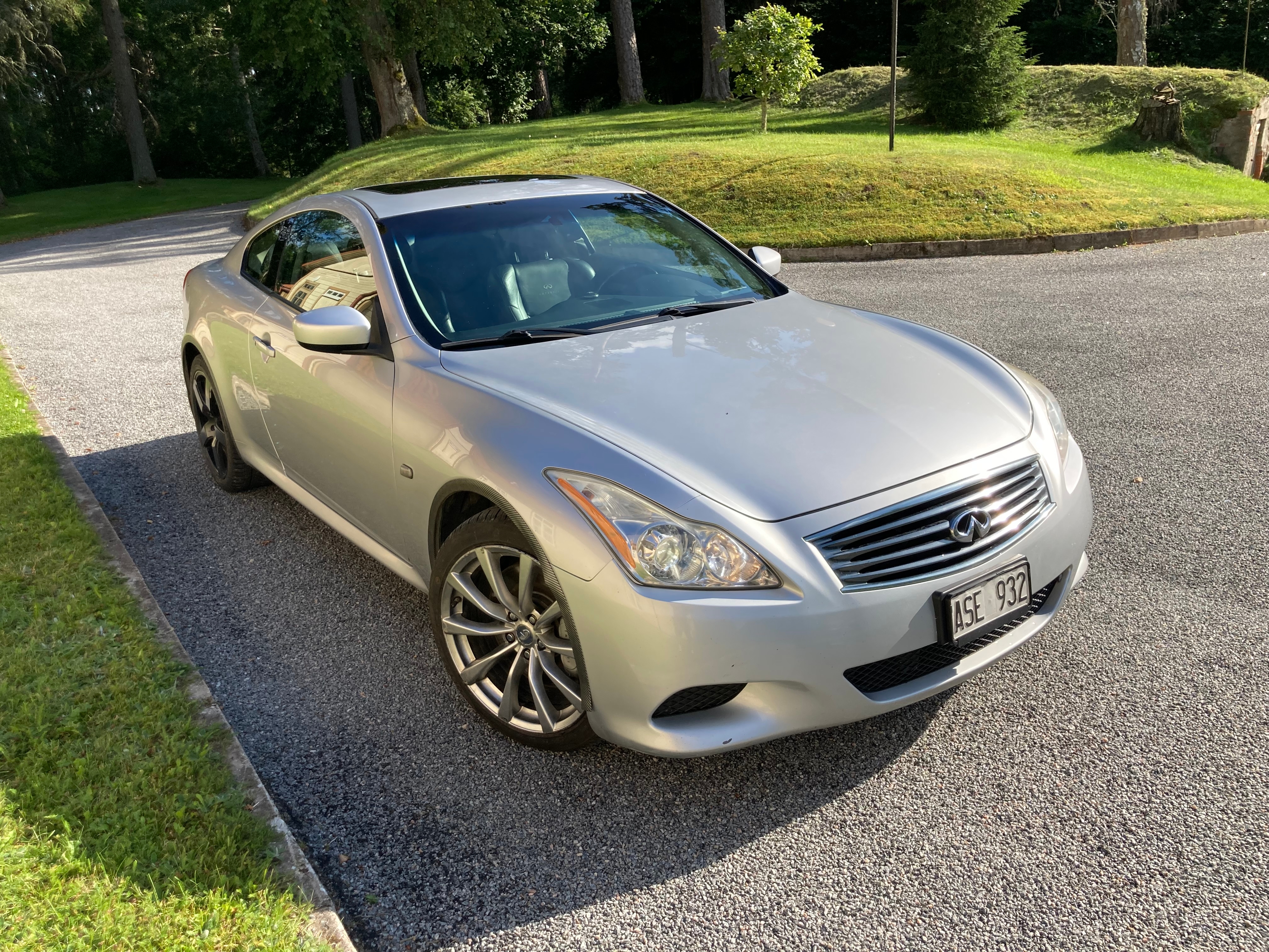 Infiniti G37