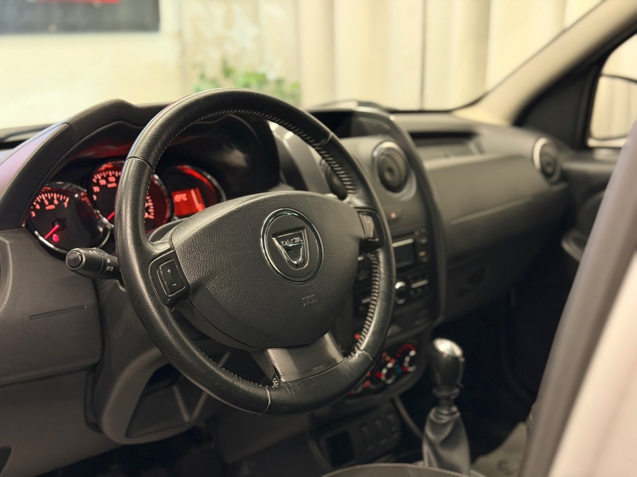 Dacia Duster 2015, bild 6/21