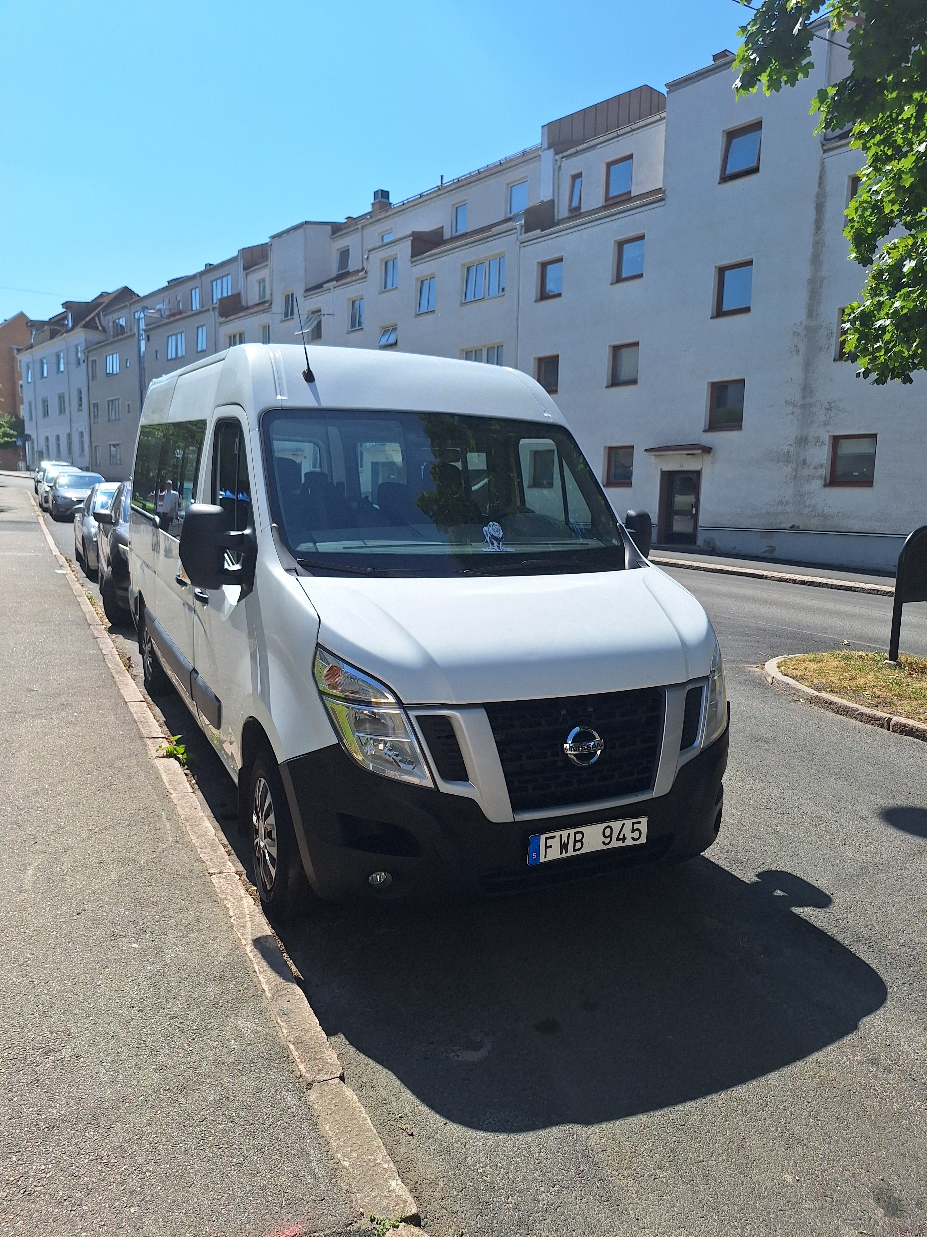 Nissan NV400 Minibuss 2.3 dCi Quickshift 2014, bild 2/6