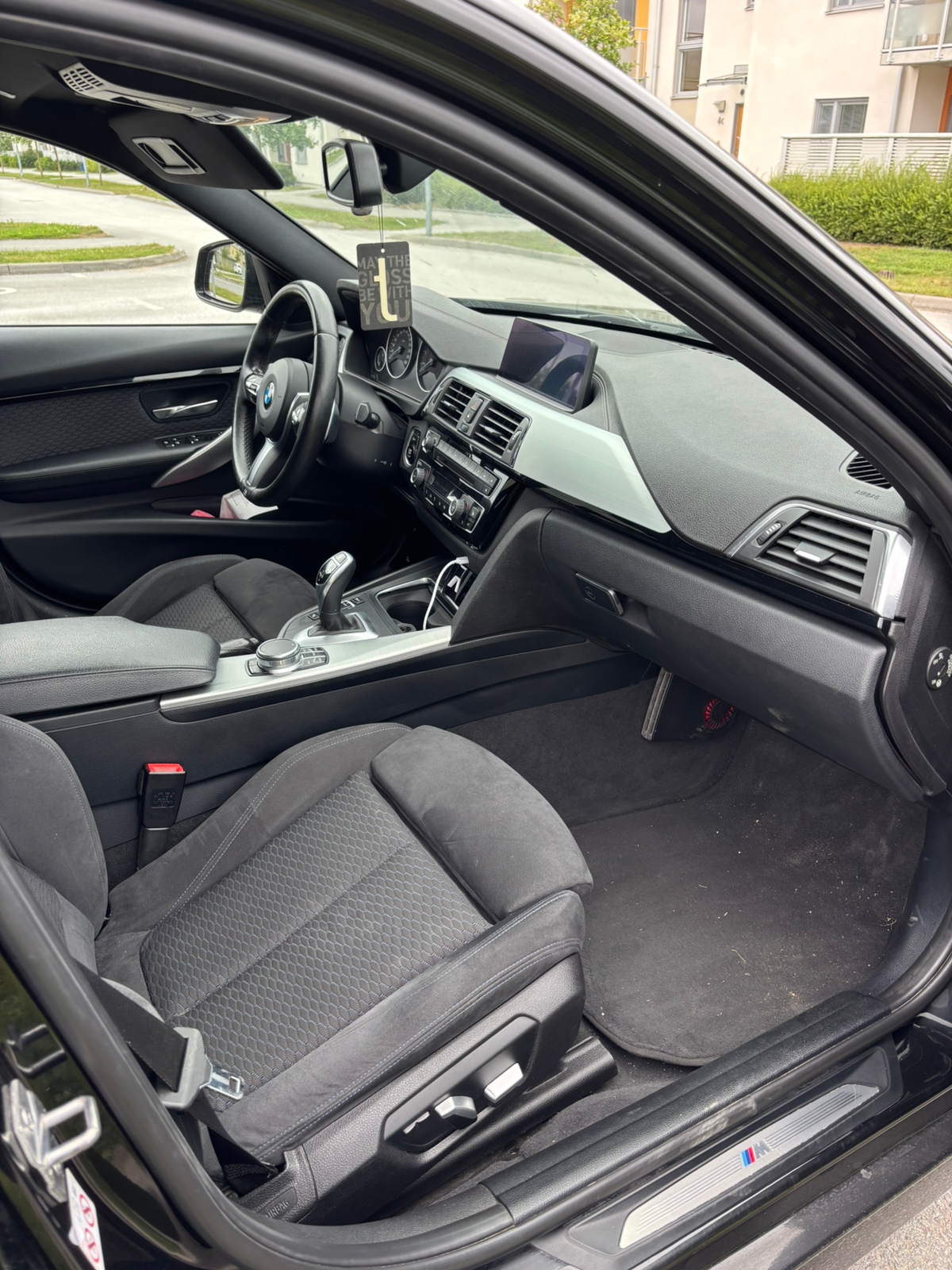 BMW 330 i xDrive Touring Steptronic 2018, bild 5/6