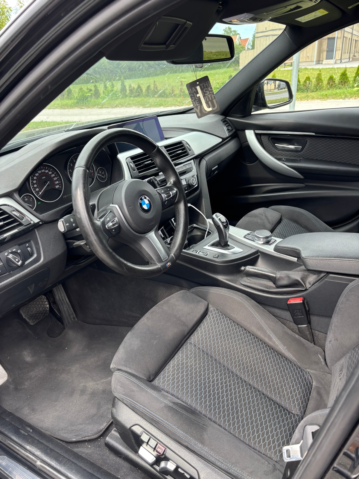 BMW 330 i xDrive Touring Steptronic 2018, bild 4/6