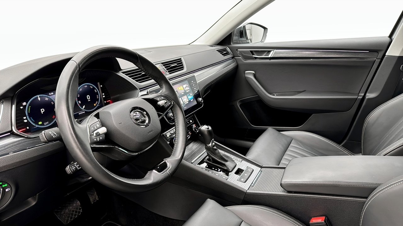 Skoda Superb 2024, bild 7/10