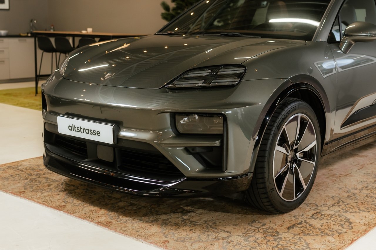 Porsche Macan Turbo 2024, bild 2/10