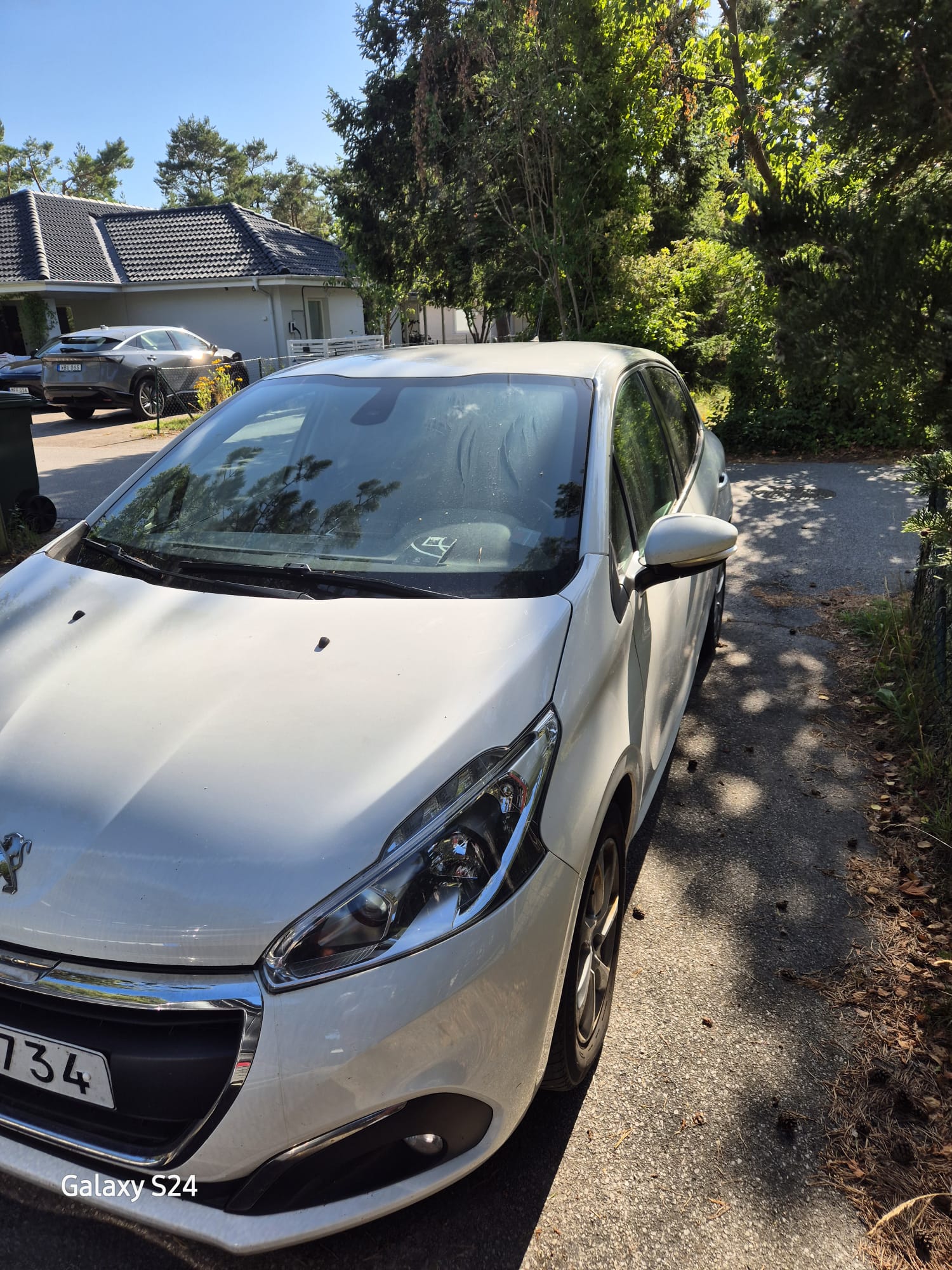 Peugeot 208 2018, bild 2/8