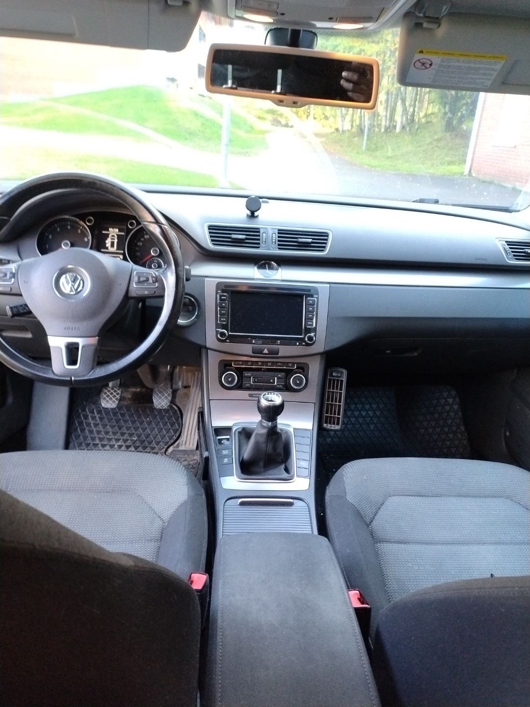 Volkswagen Passat 2012, bild 2/5