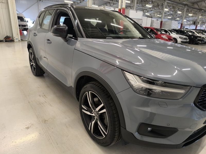 Volvo XC40 2020, kuva 3/10