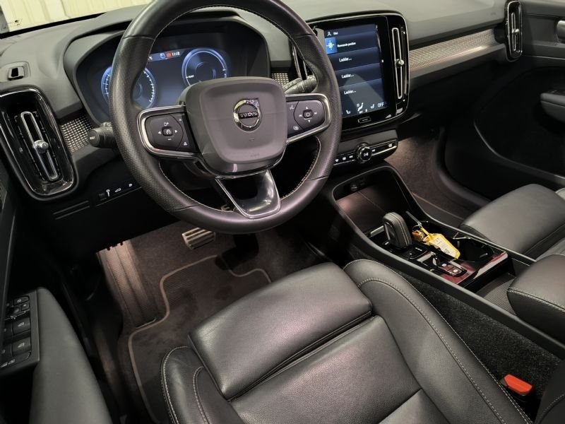 Volvo XC40 2020, kuva 7/10