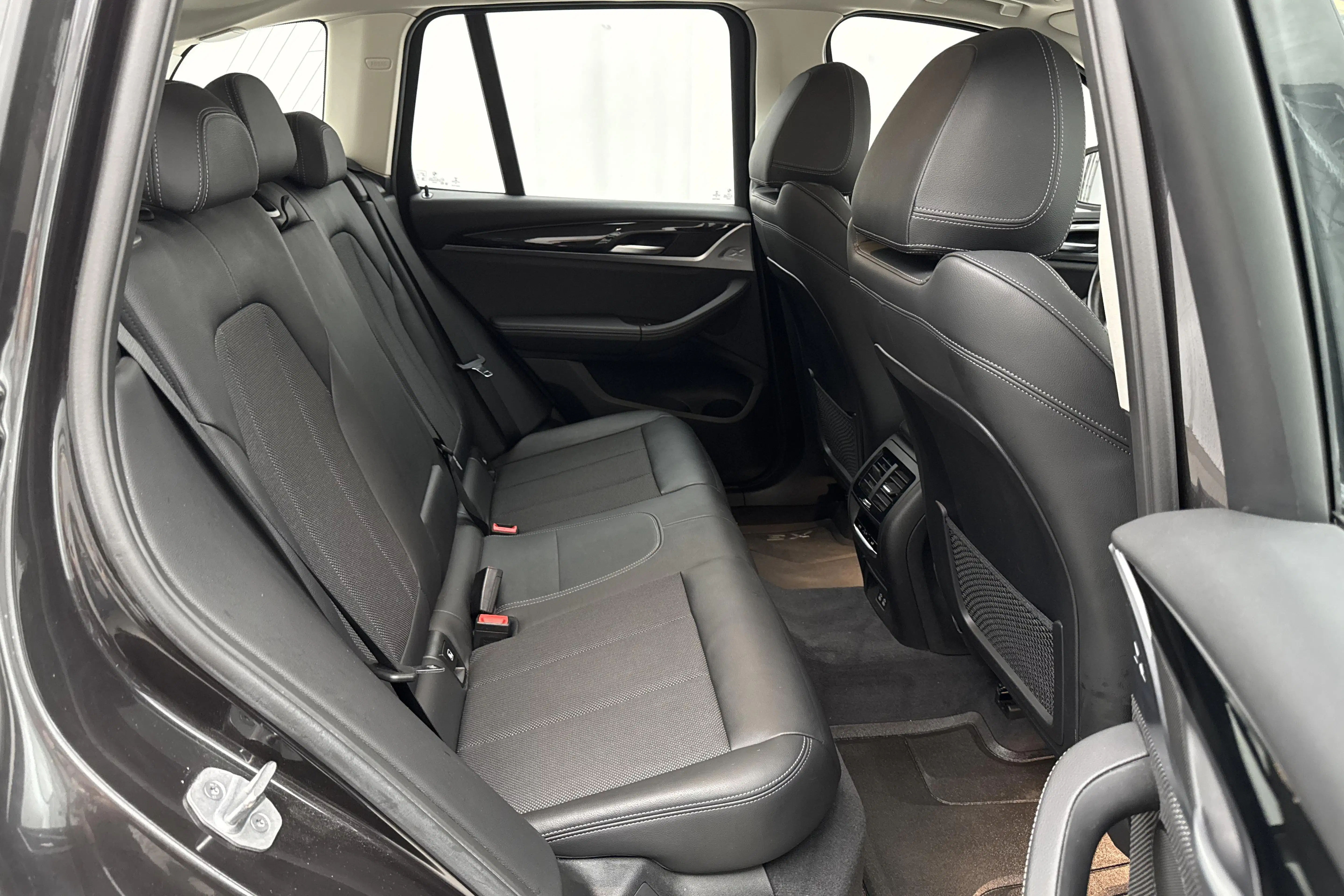 BMW X3 2021, kuva 4/8