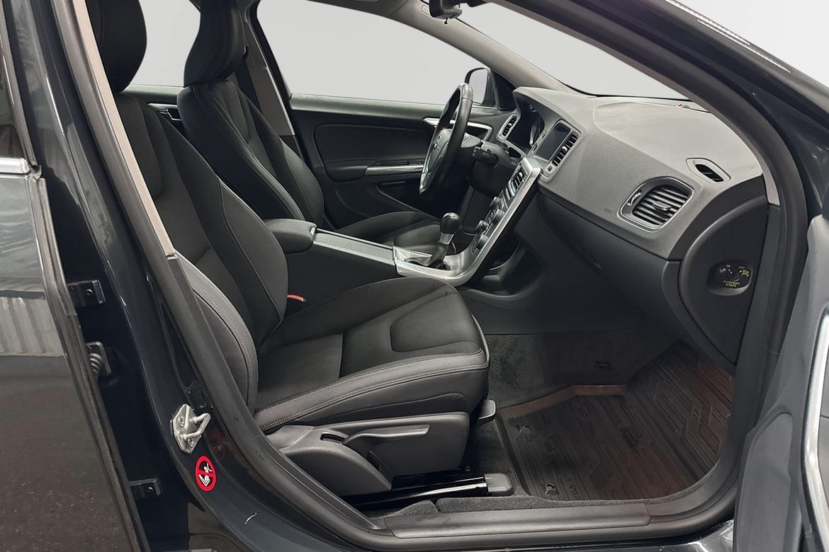 Volvo V60 T4 Momentum 2014, bild 4/10