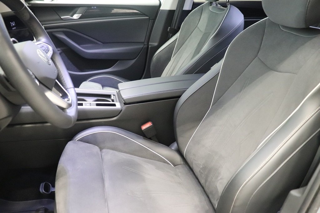 Volkswagen Passat 2025, bild 7/10