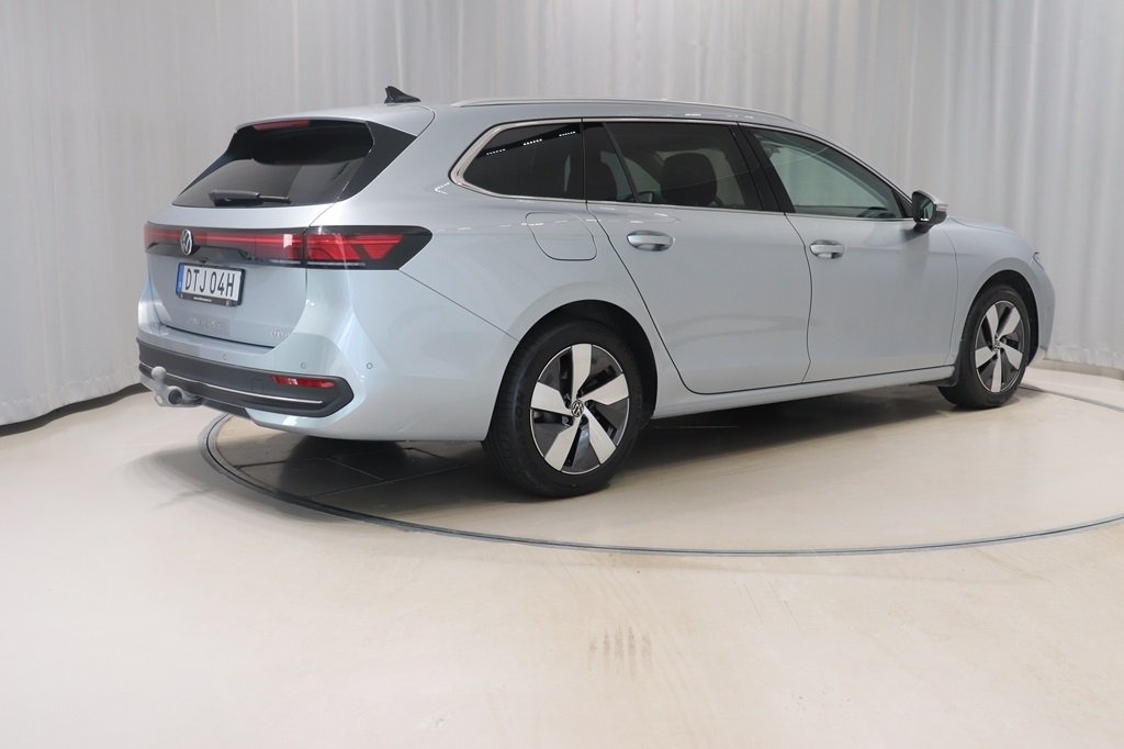 Volkswagen Passat 2025, bild 4/10