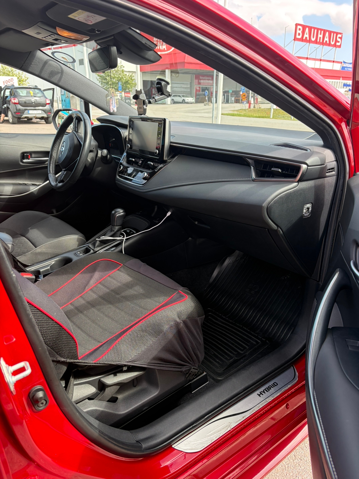 Toyota Corolla Hybrid e-CVT 2020, bild 7/8