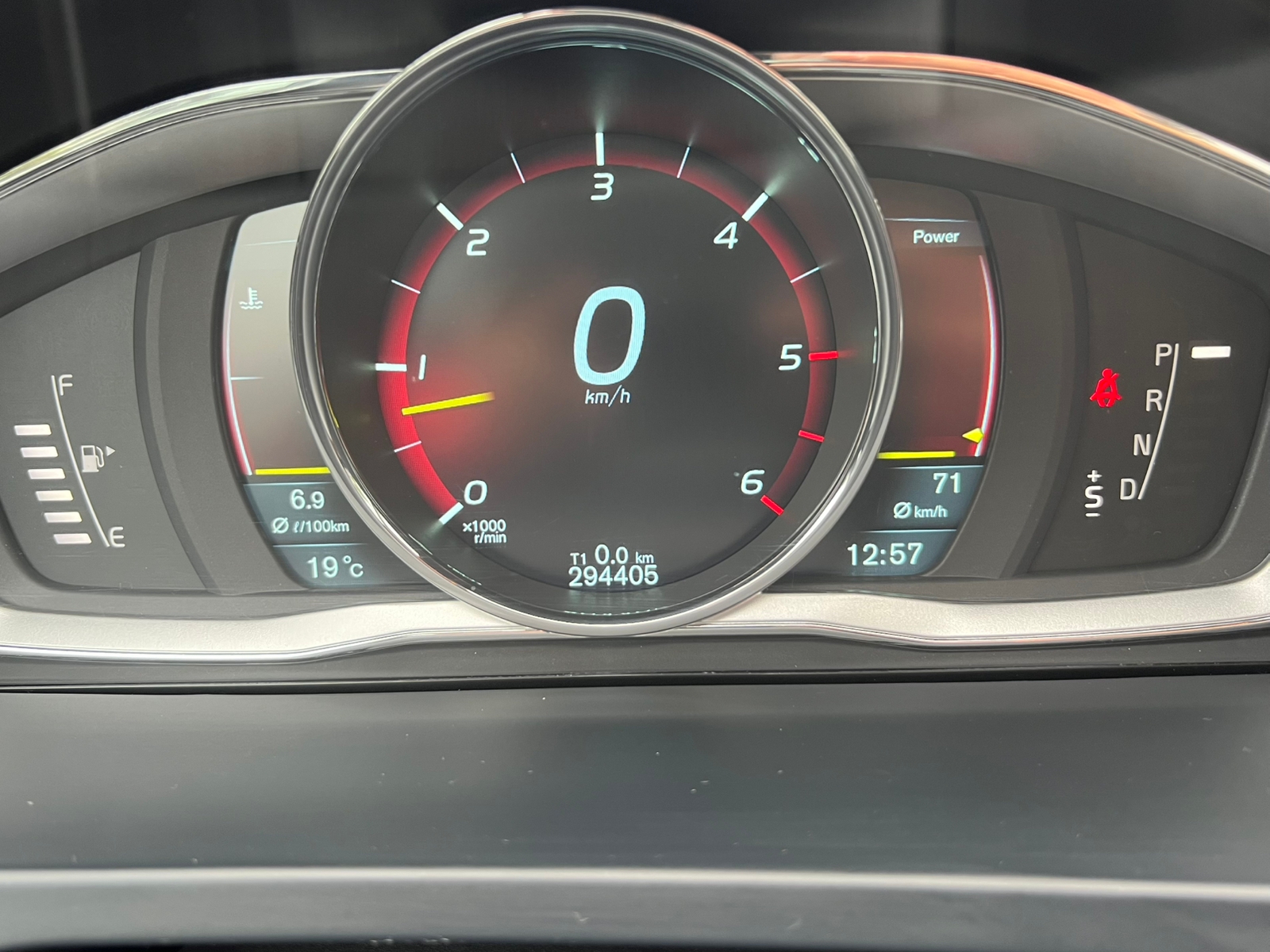 Volvo V60 D4 AWD Geartronic 2014, photo 6/10