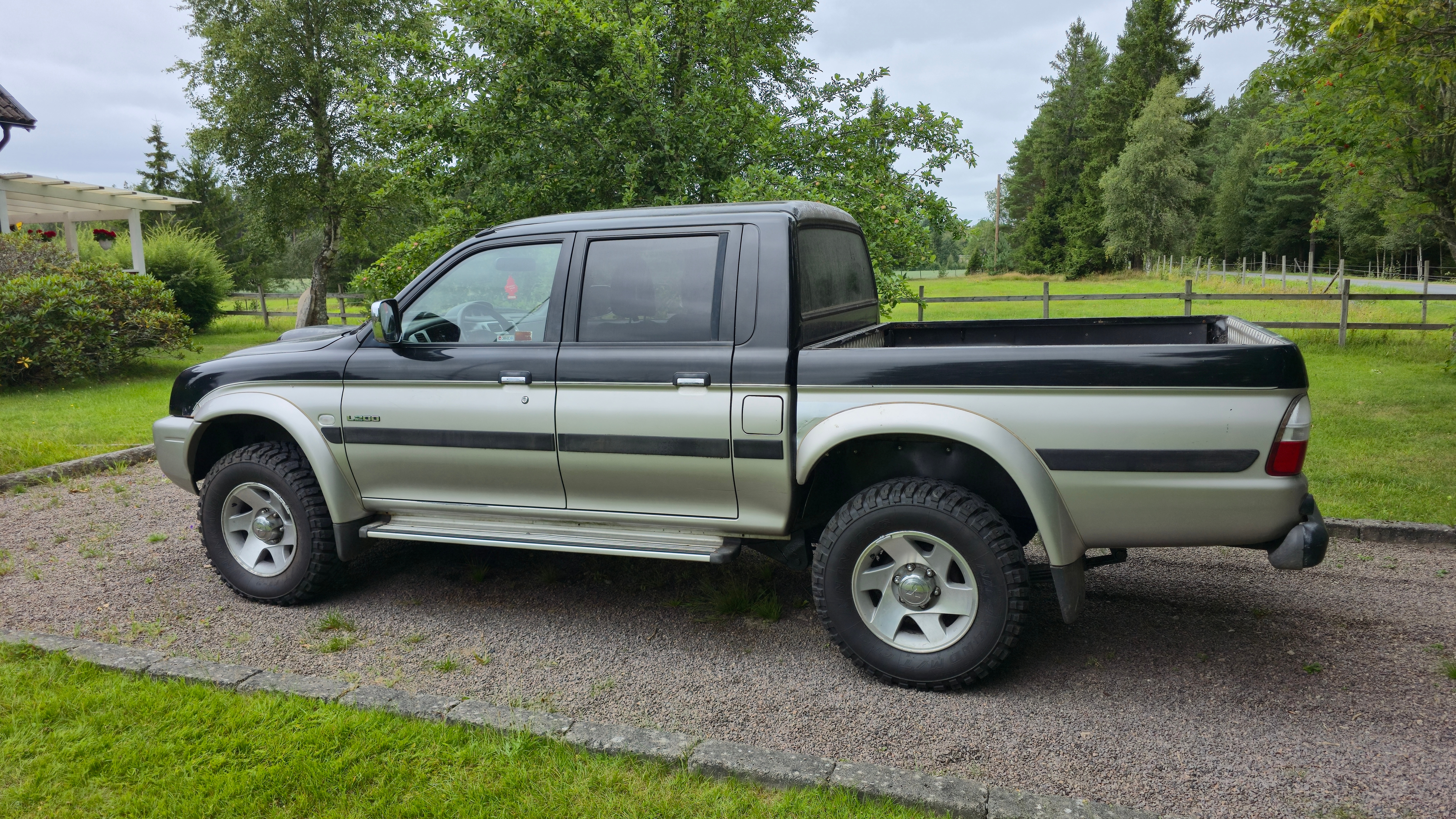 Mitsubishi L200