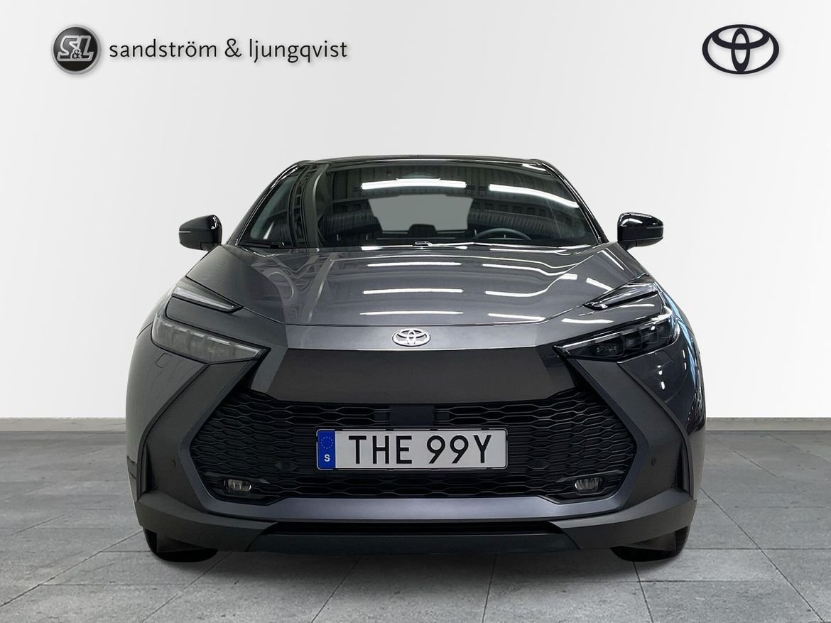 Toyota C-HR 2025, bild 2/10