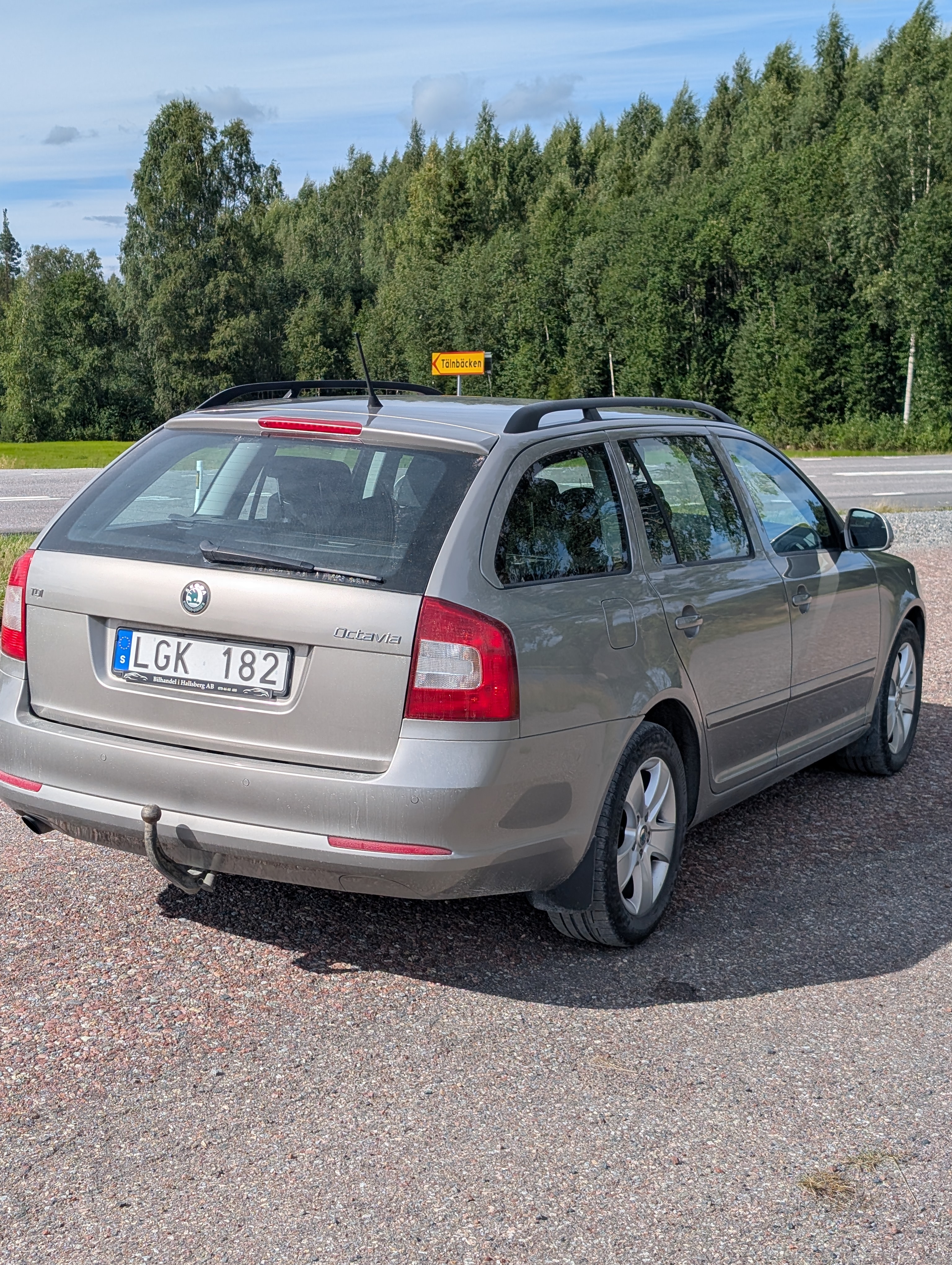 Skoda Octavia Kombi 1.6 TDI Manuell 2011, bild 3/8