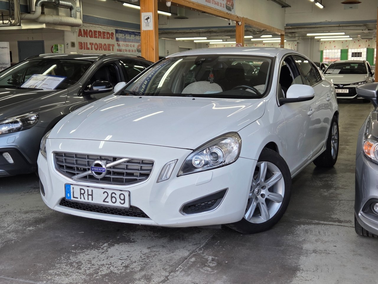 Volvo S60 2012, kuva 2/15