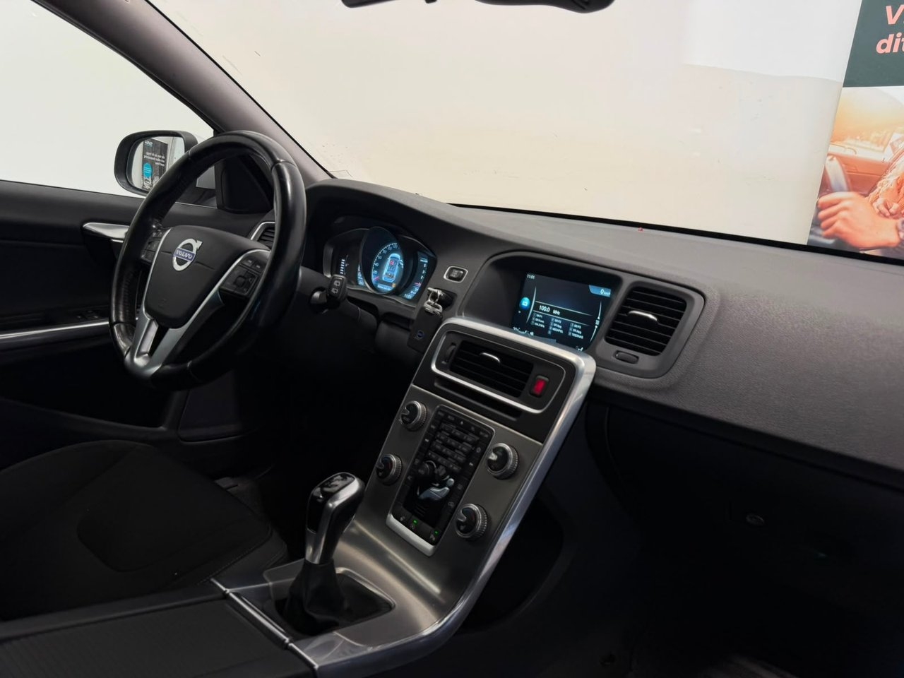 Volvo V60 2015, kuva 2/10