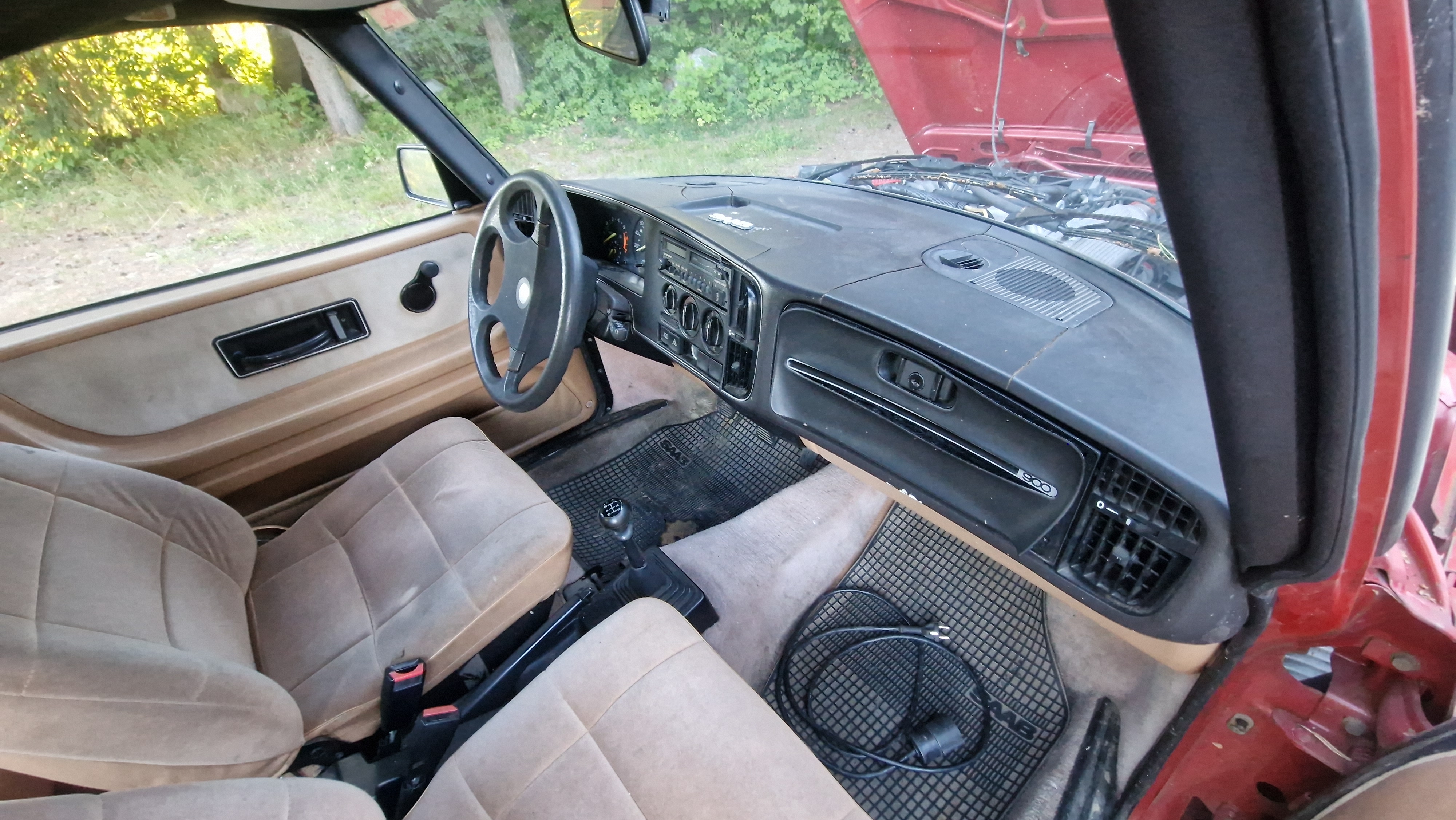 Saab 900 2-dörrar Sedan 2.0 Manuell 1986, photo 3/3