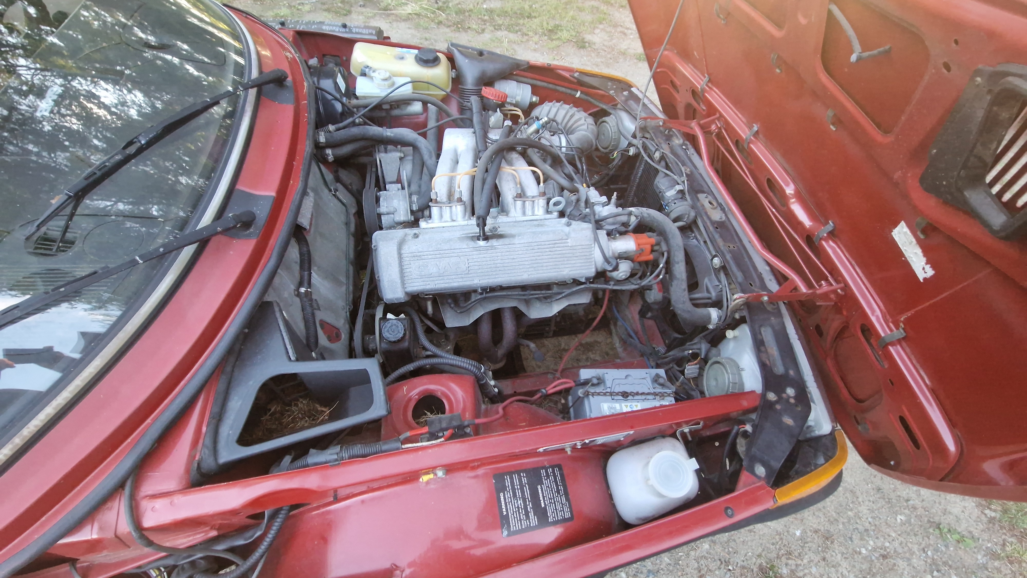 Saab 900 2-dörrar Sedan 2.0 Manuell 1986, photo 2/3