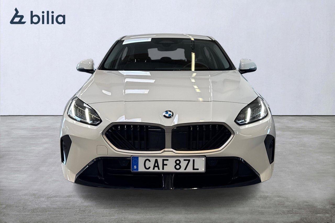 BMW 120 2026, bild 5/10