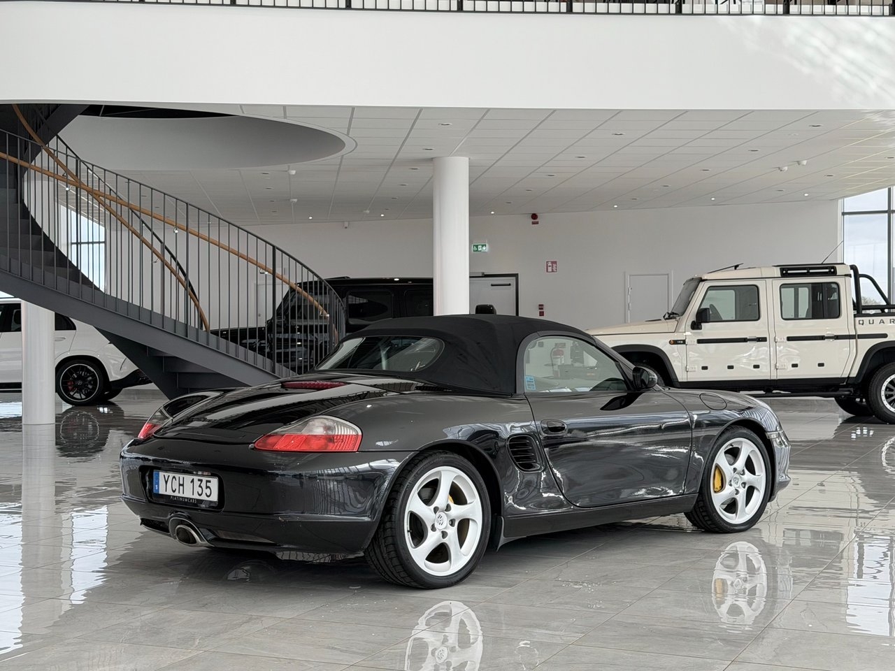 Porsche Boxster 2,7 Manuell 228hk 2004, bild 2/10
