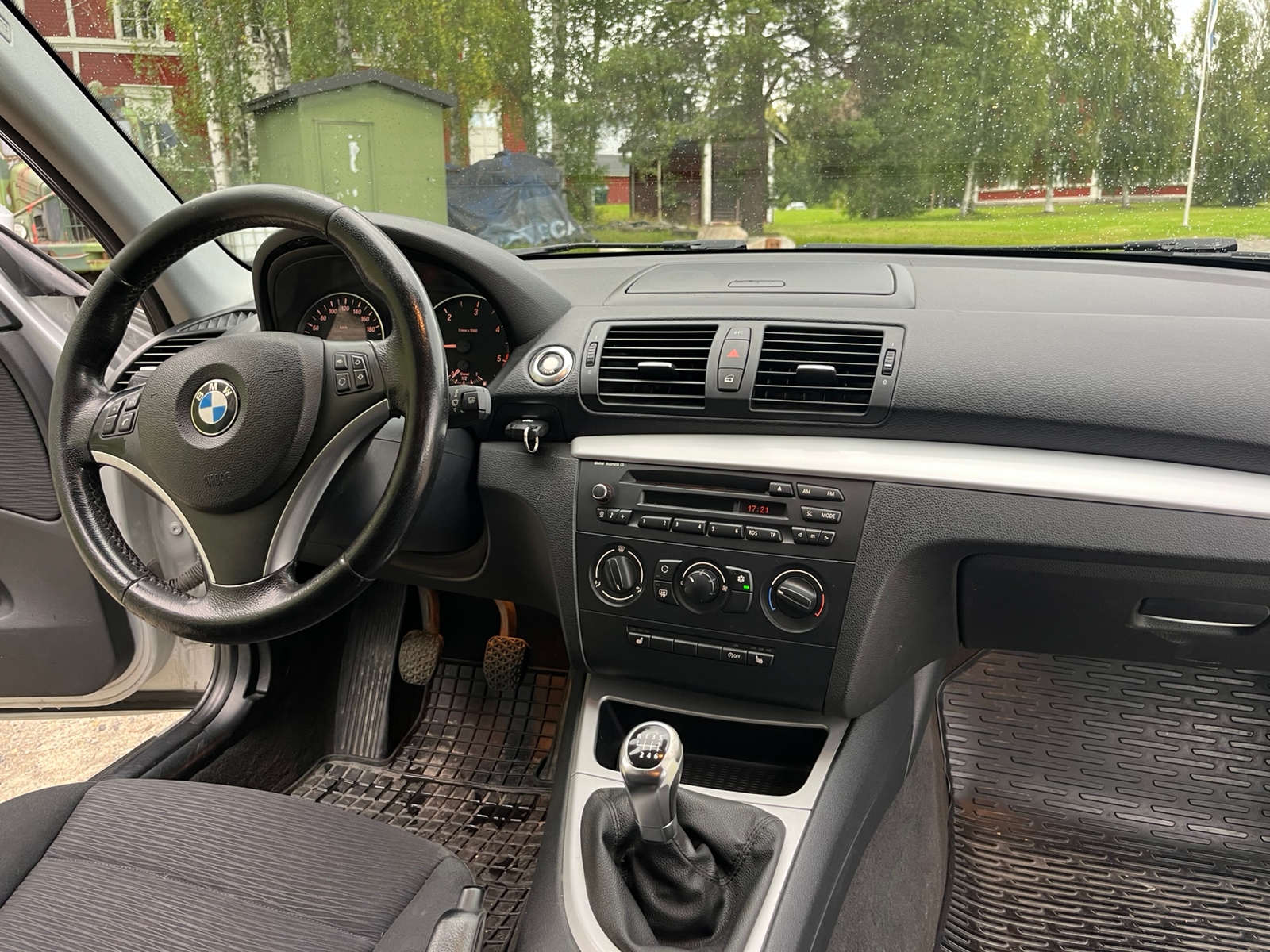 BMW 118 d 5-dörrars Manuell 2008, photo 4/14