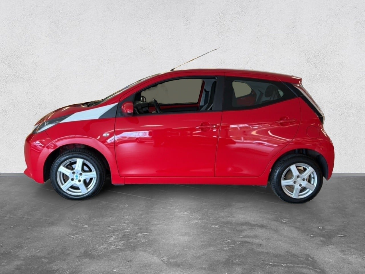Toyota Aygo 2015, bild 2/10