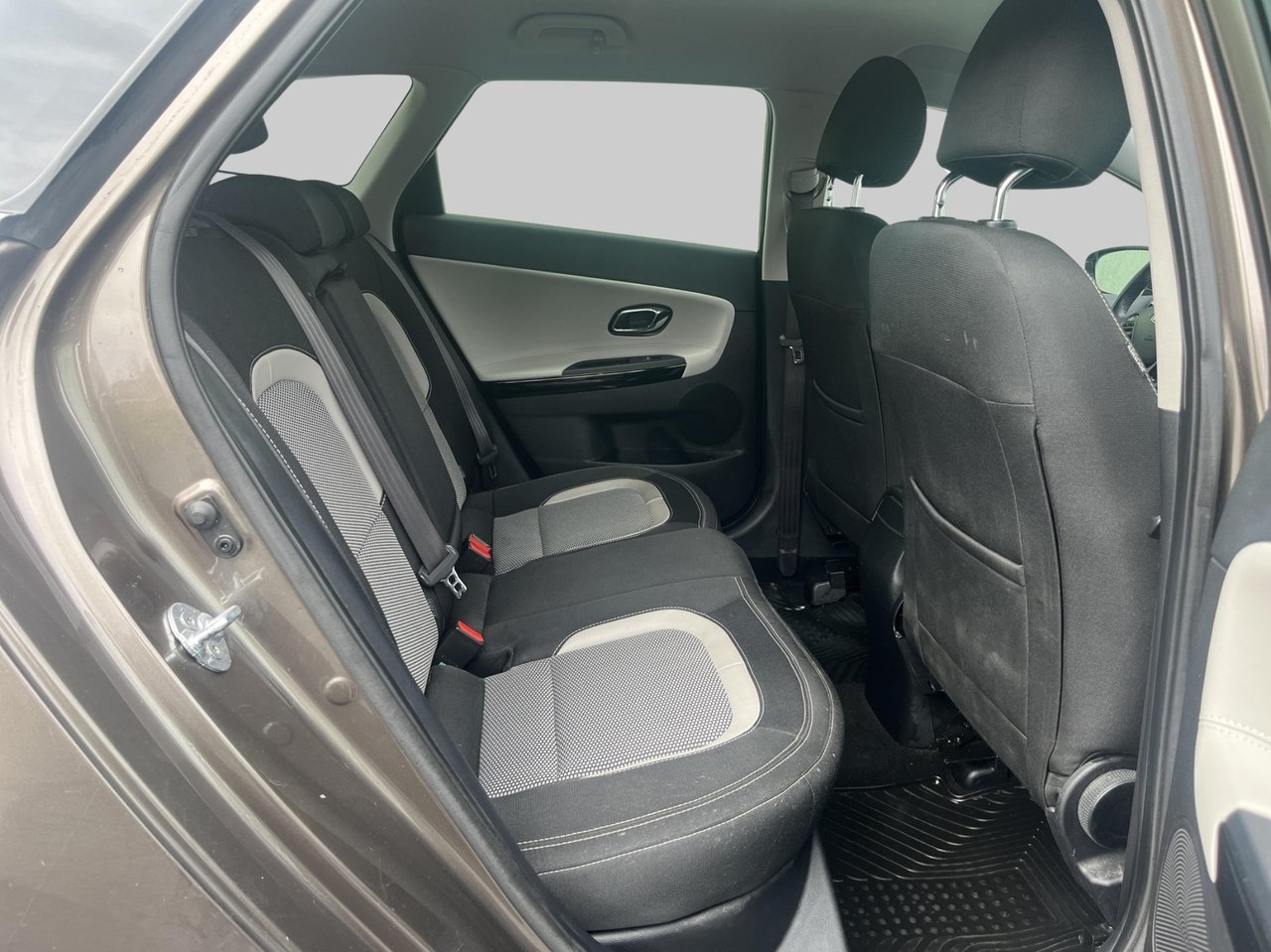 Kia Ceed 2015, bild 5/10
