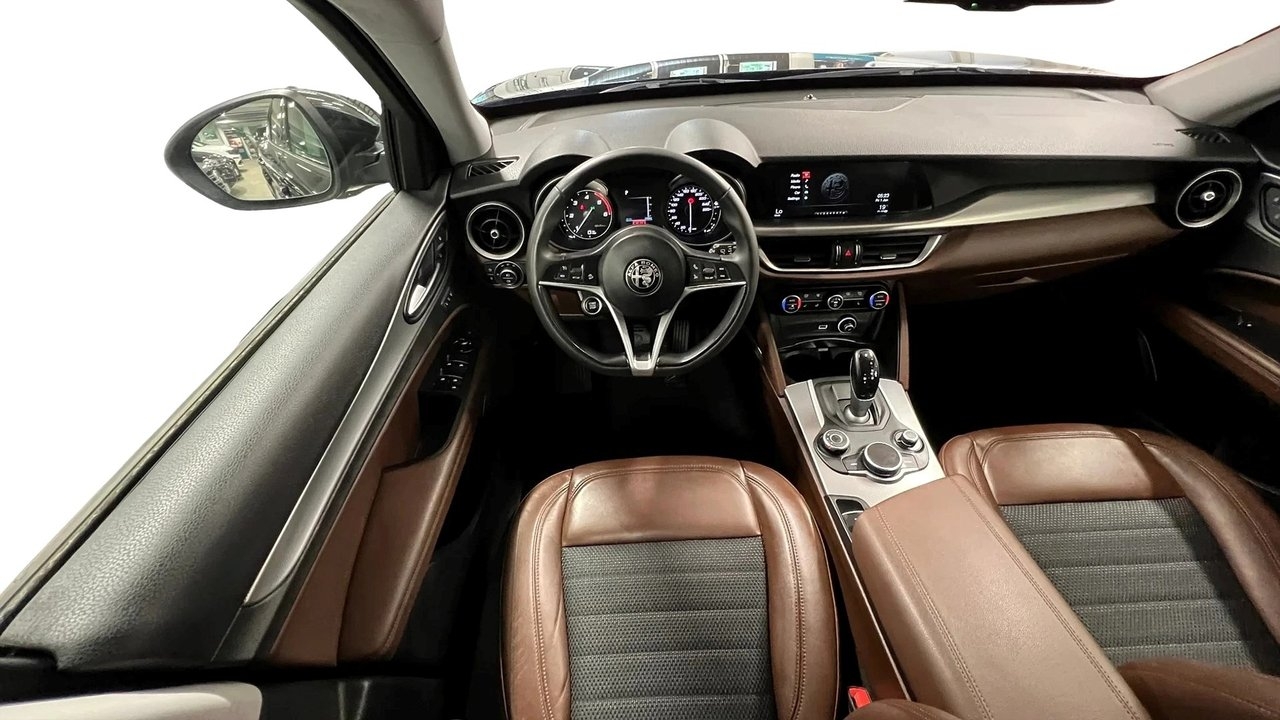 Alfa Romeo Stelvio 2017, bild 7/18