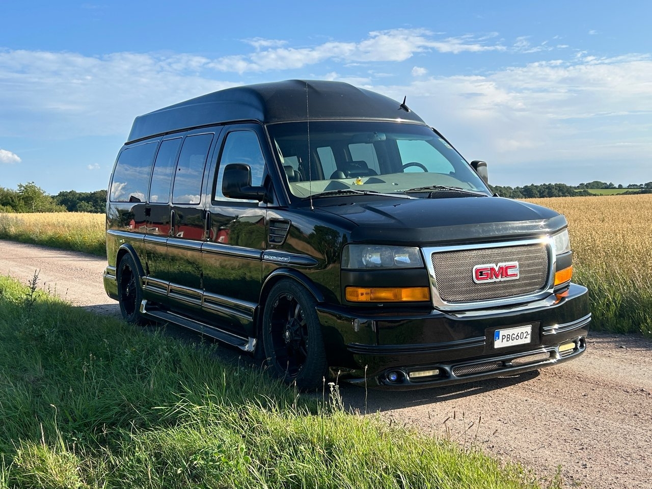 GMC Savana