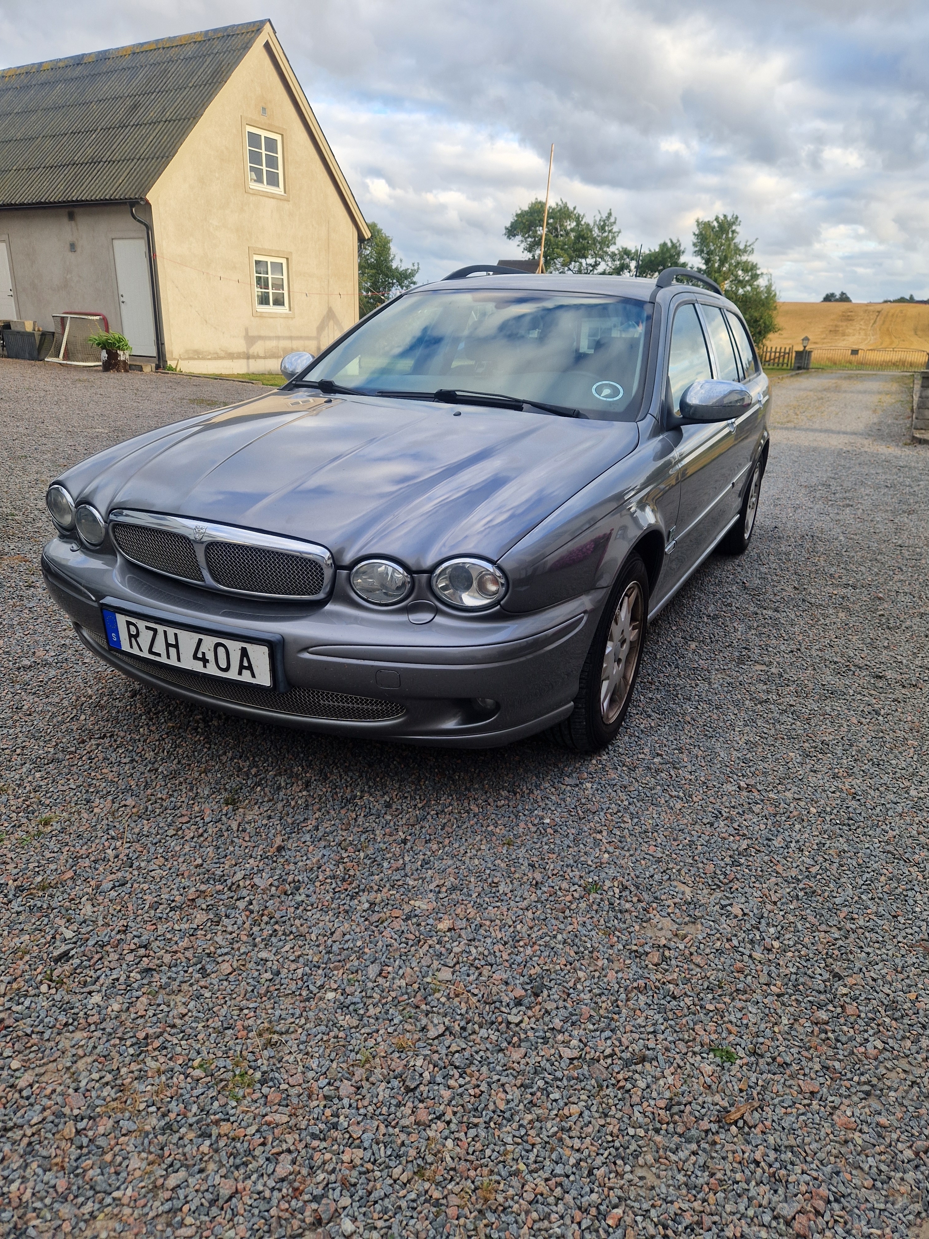 Jaguar X-Type