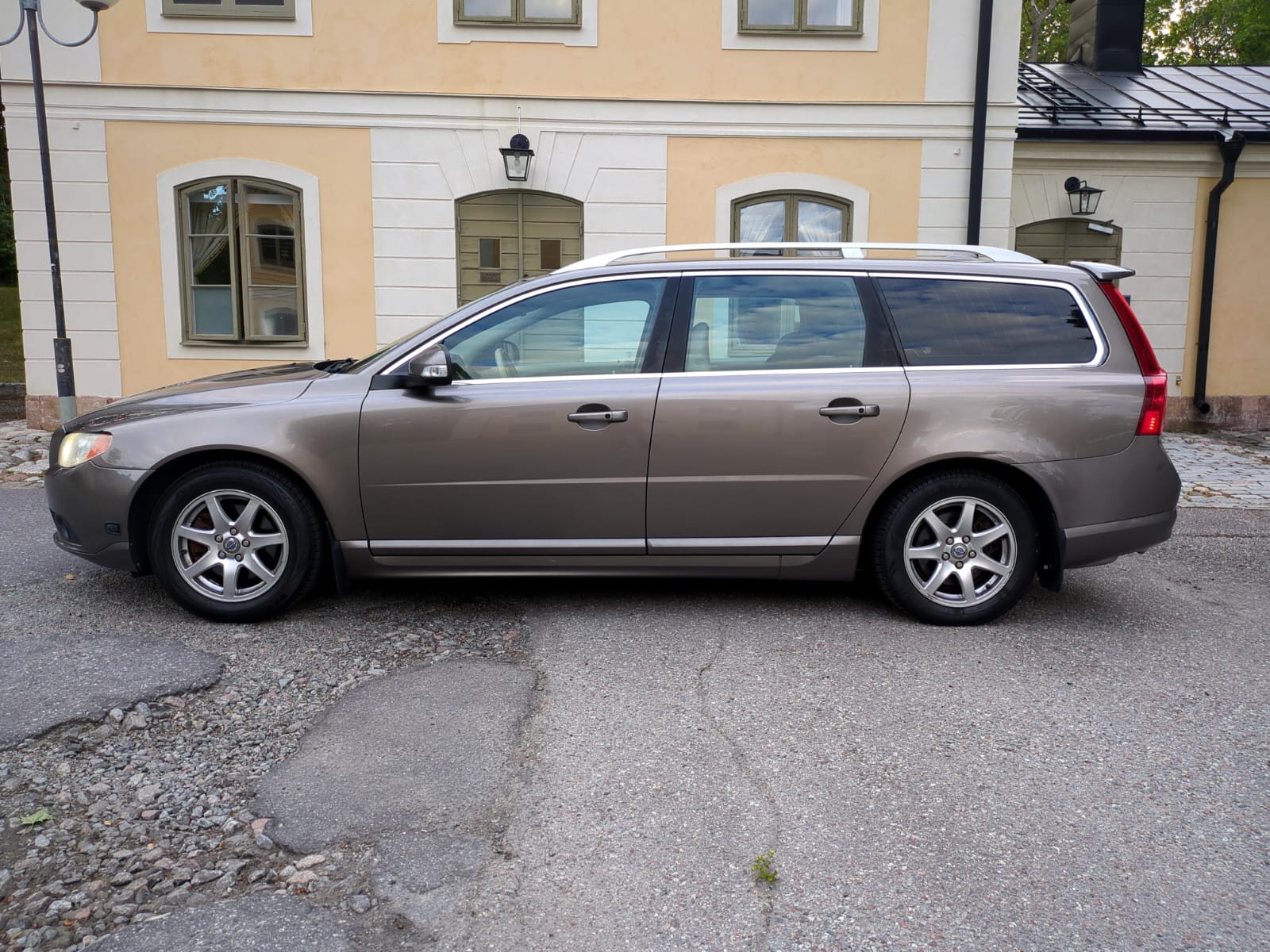 Volvo V70 2008, photo 2/10