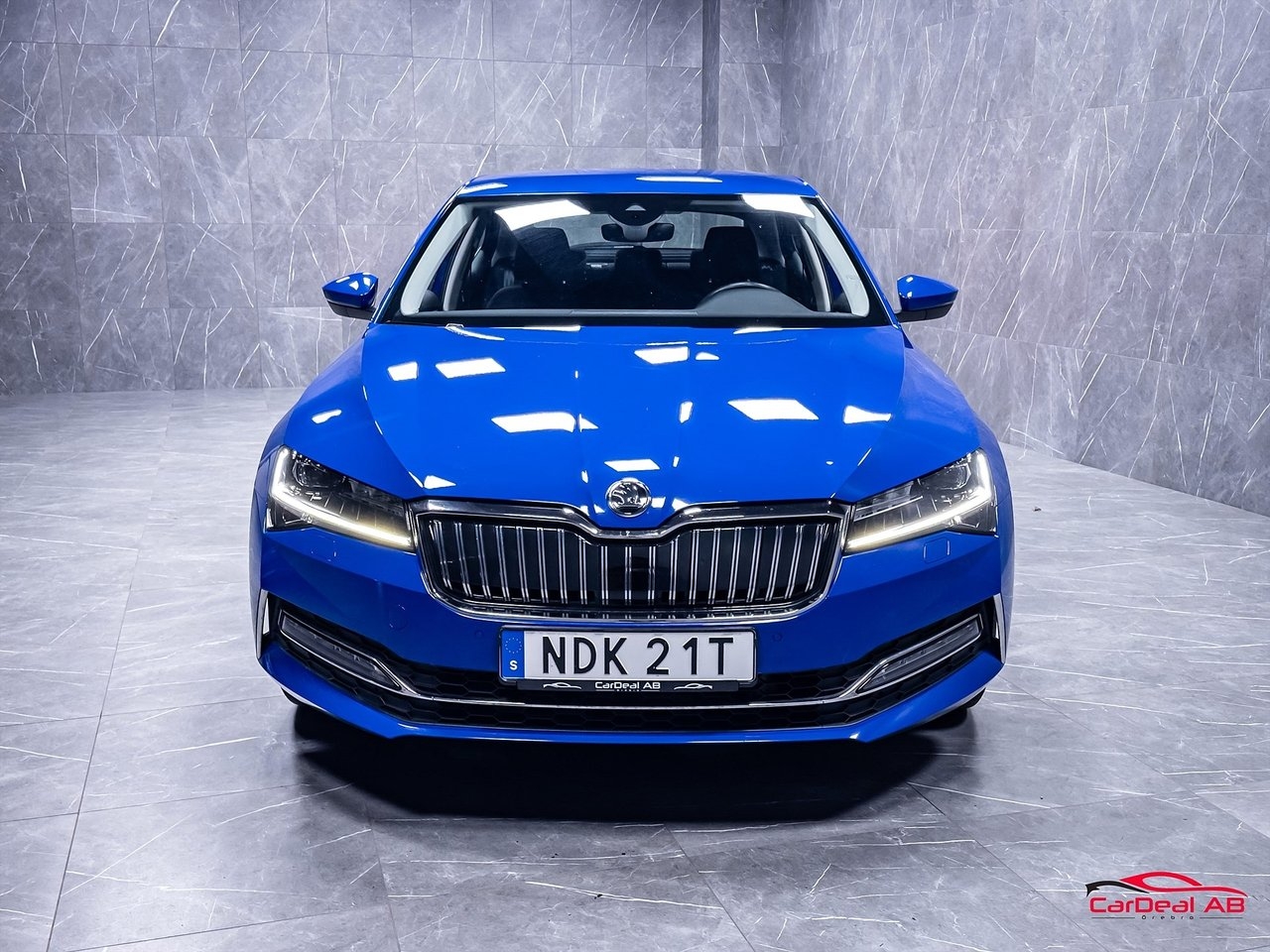 Skoda Superb 2020, bild 2/10