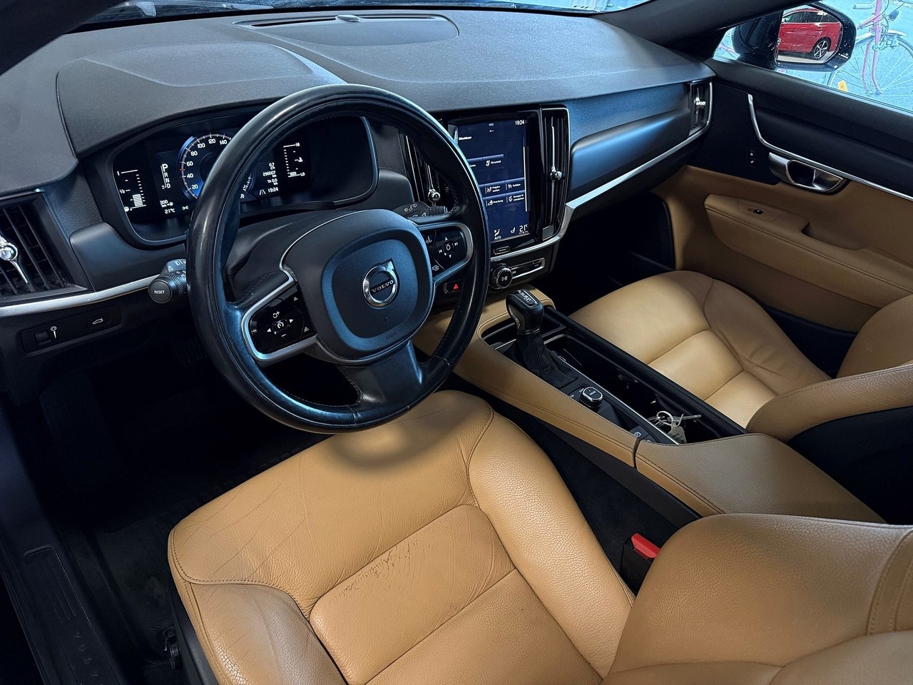 Volvo V90 2017, kuva 4/20