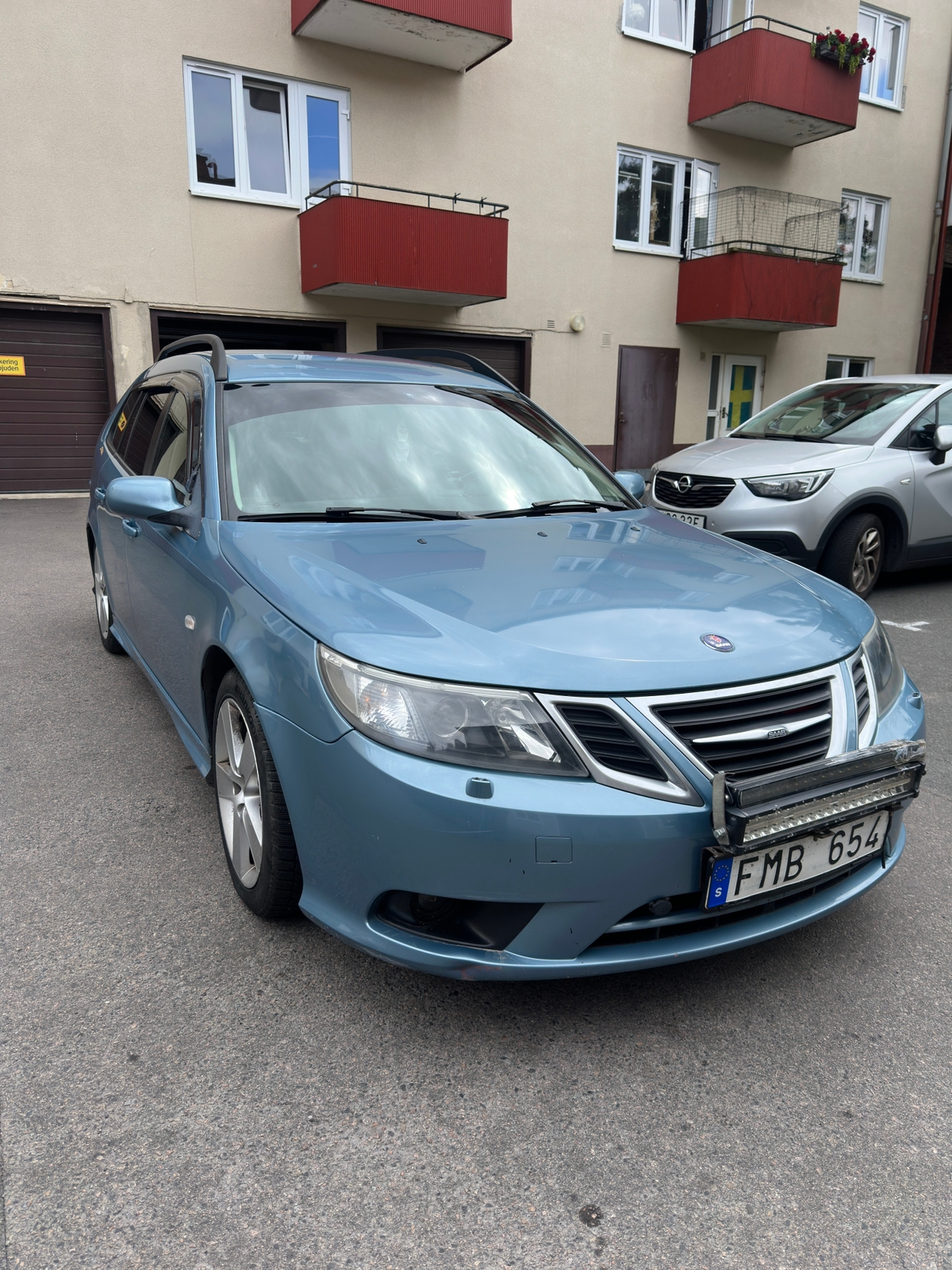 Saab 9-3 SportCombi 1.9 TiD 2008, bild 2/9