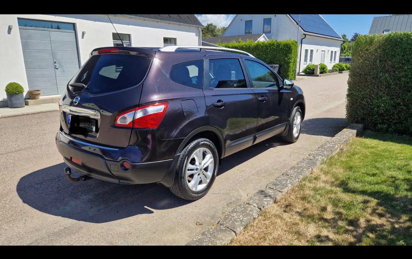 Nissan Qashqai+2 2.0 Manuell 2012, bild 3/5