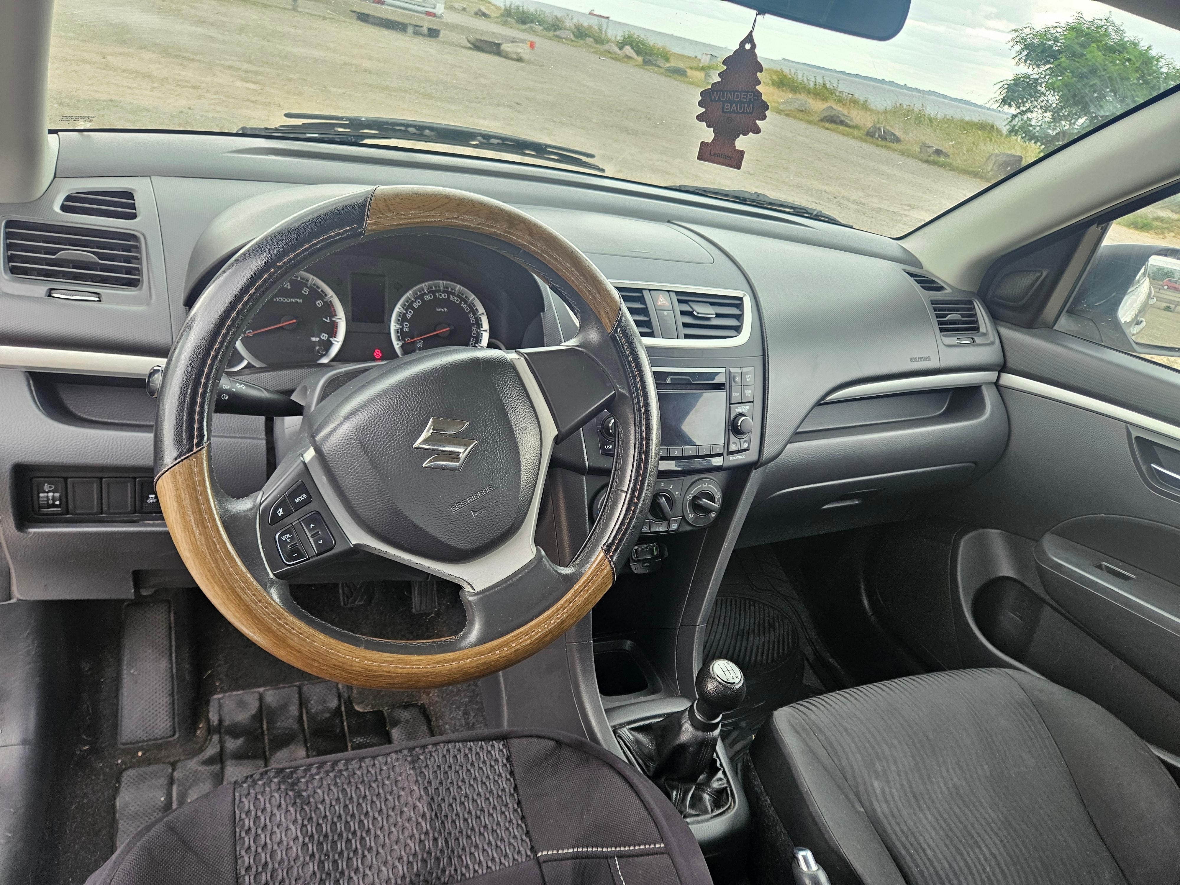 Suzuki Swift 2010, bild 7/10