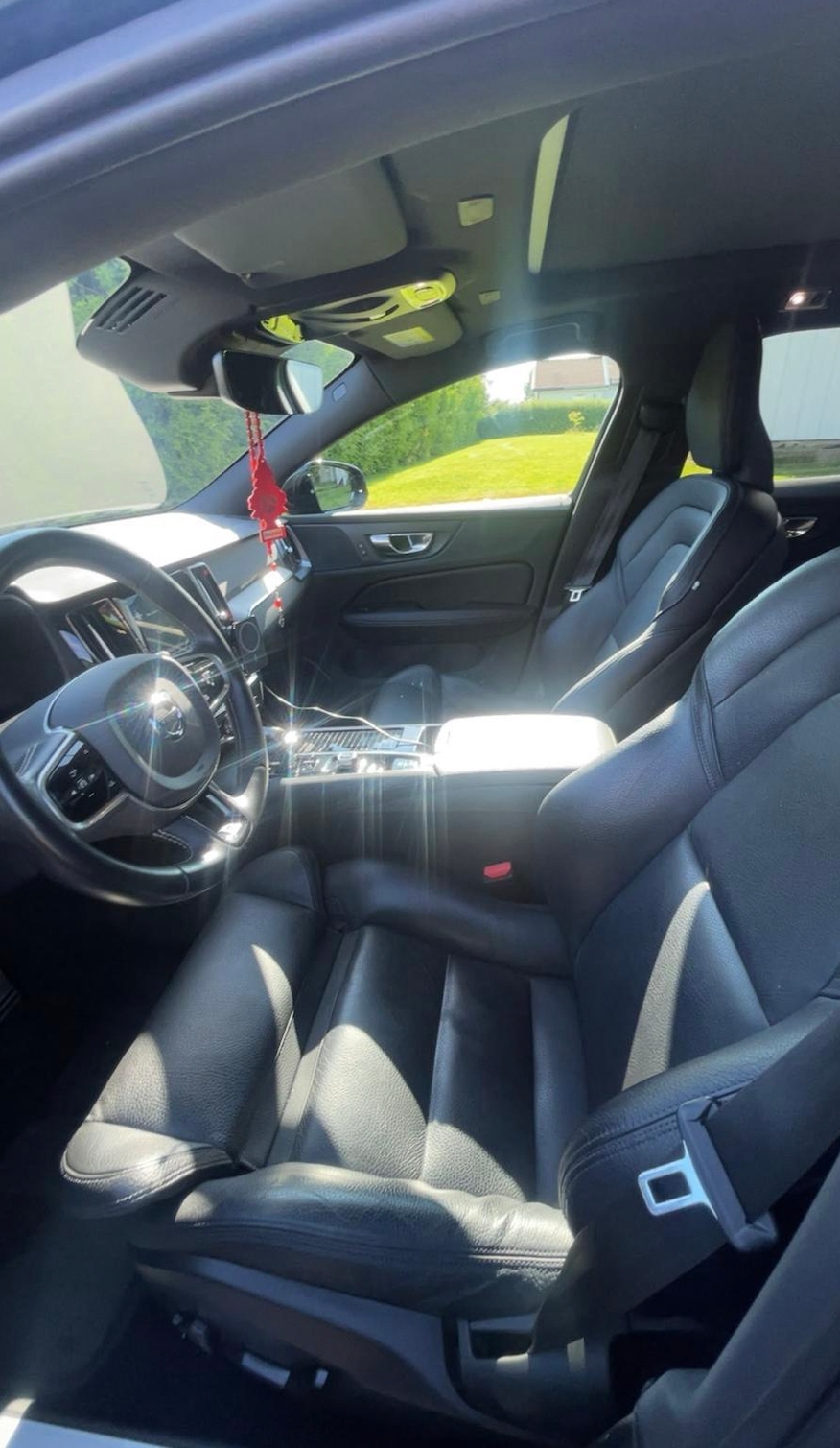 Volvo V60 T8 R-Design 2020, bild 7/17