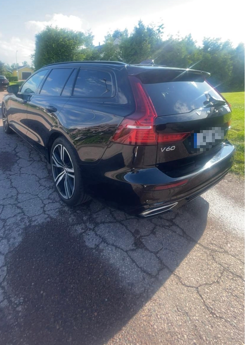 Volvo V60 T8 R-Design 2020, bild 3/17