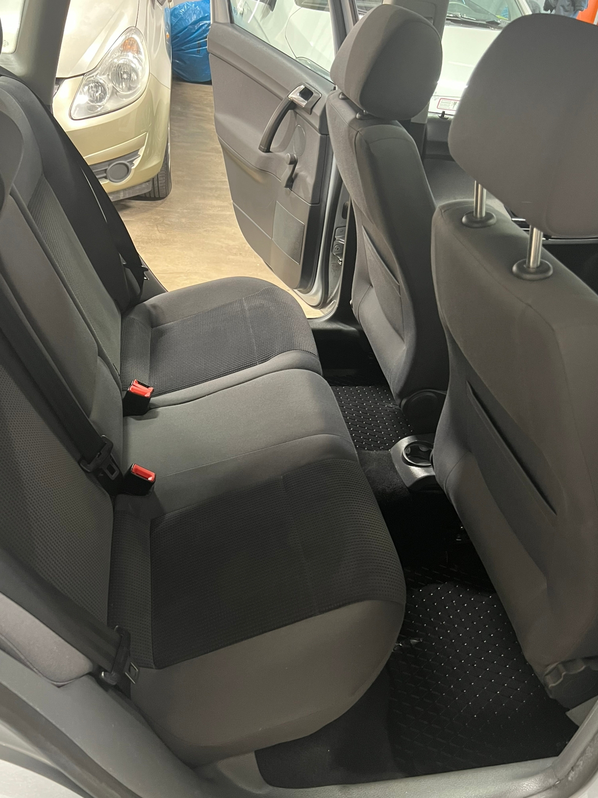 Volkswagen Polo 2009, bild 6/10