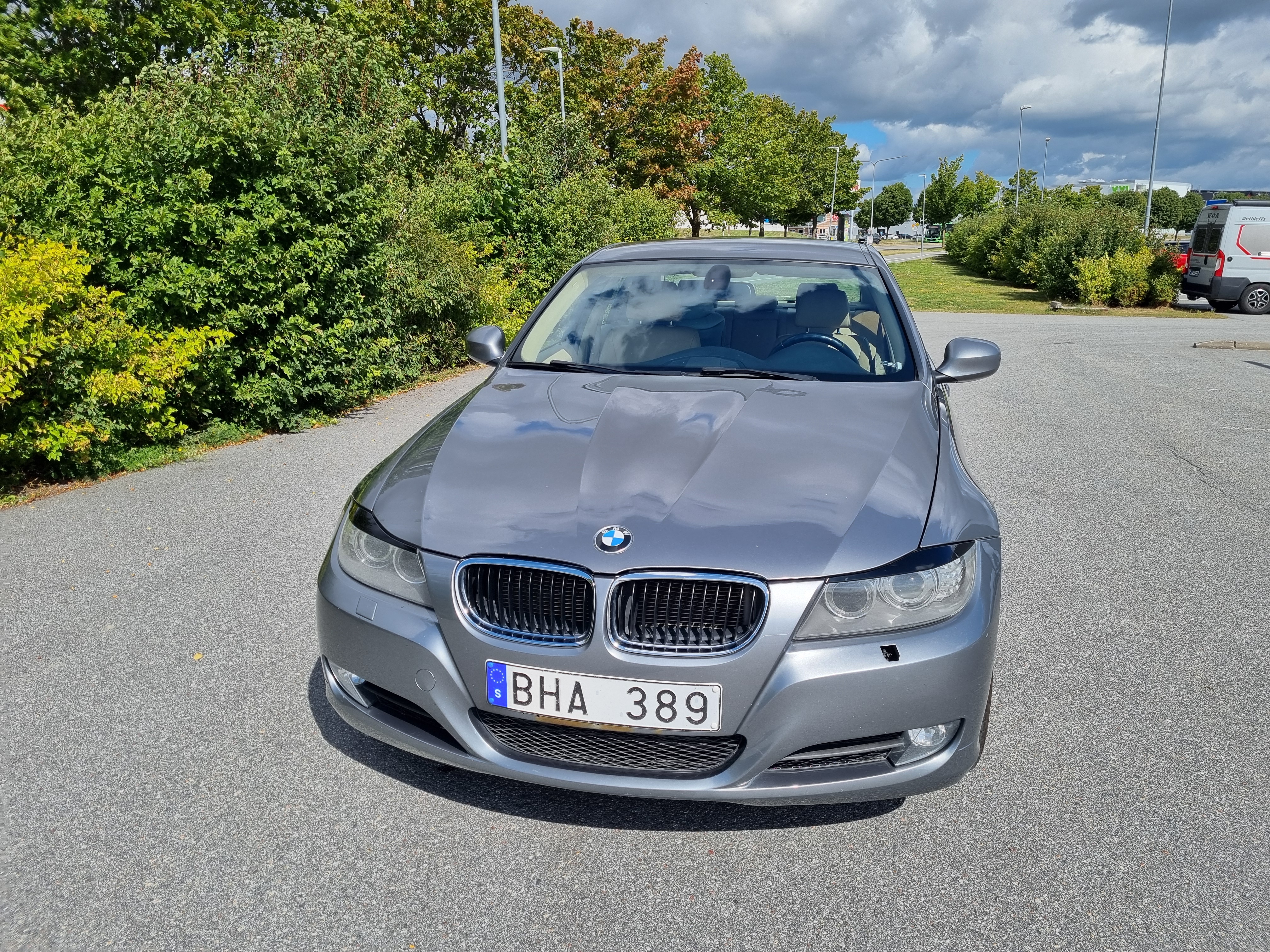 BMW 320 d xDrive Sedan Automatisk 2011, bild 2/5