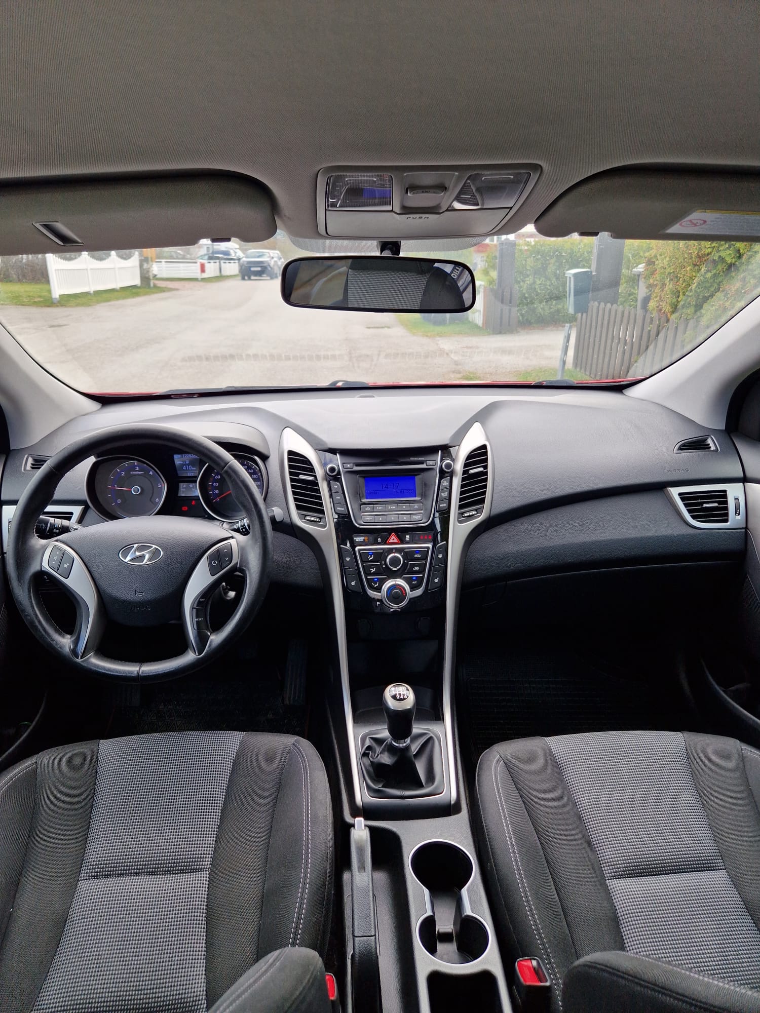 Hyundai i30 5-dörrar 1.6 CRDi Manuell 2013, bild 3/3