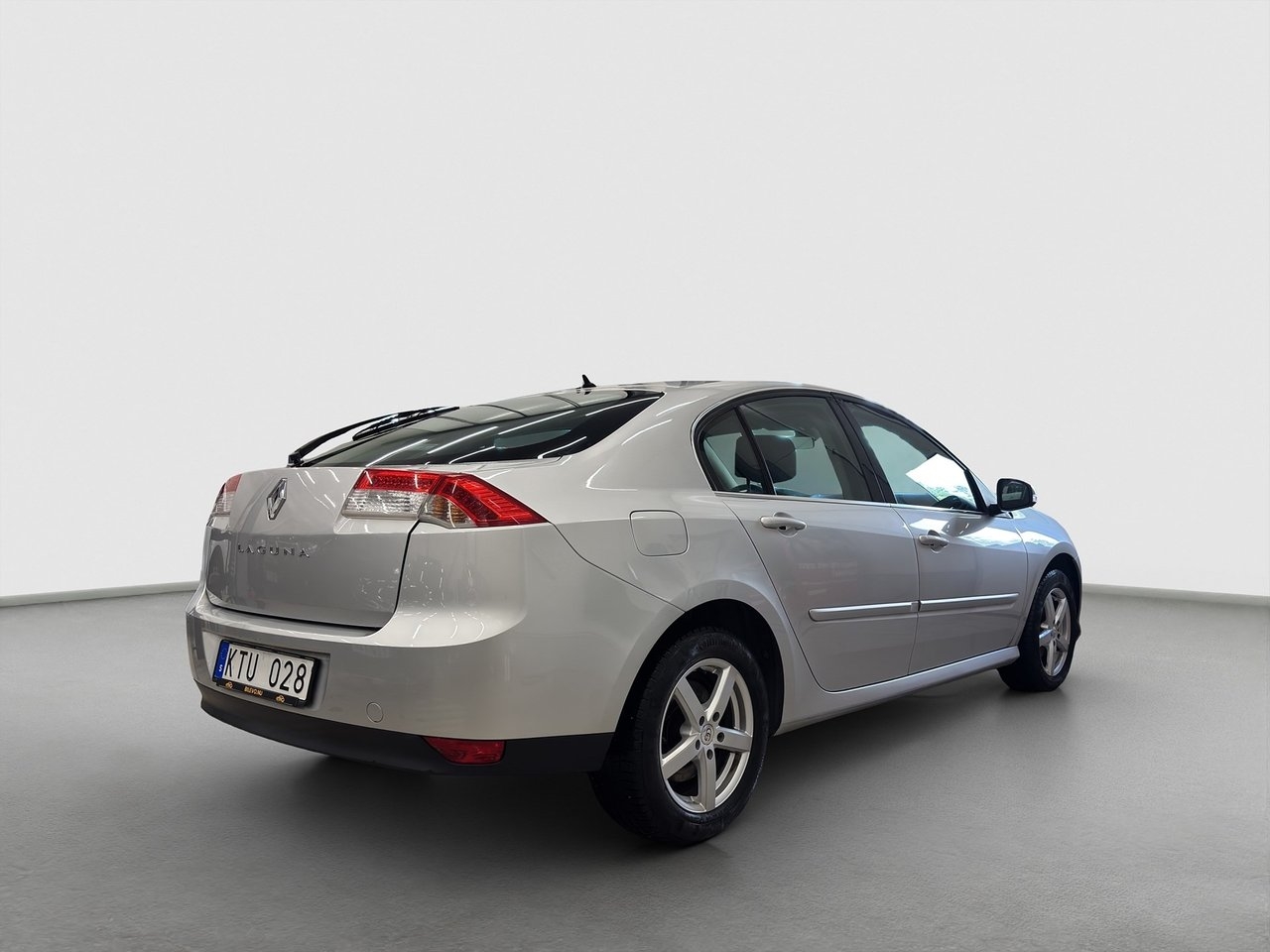 Renault Laguna 2010, kuva 3/10