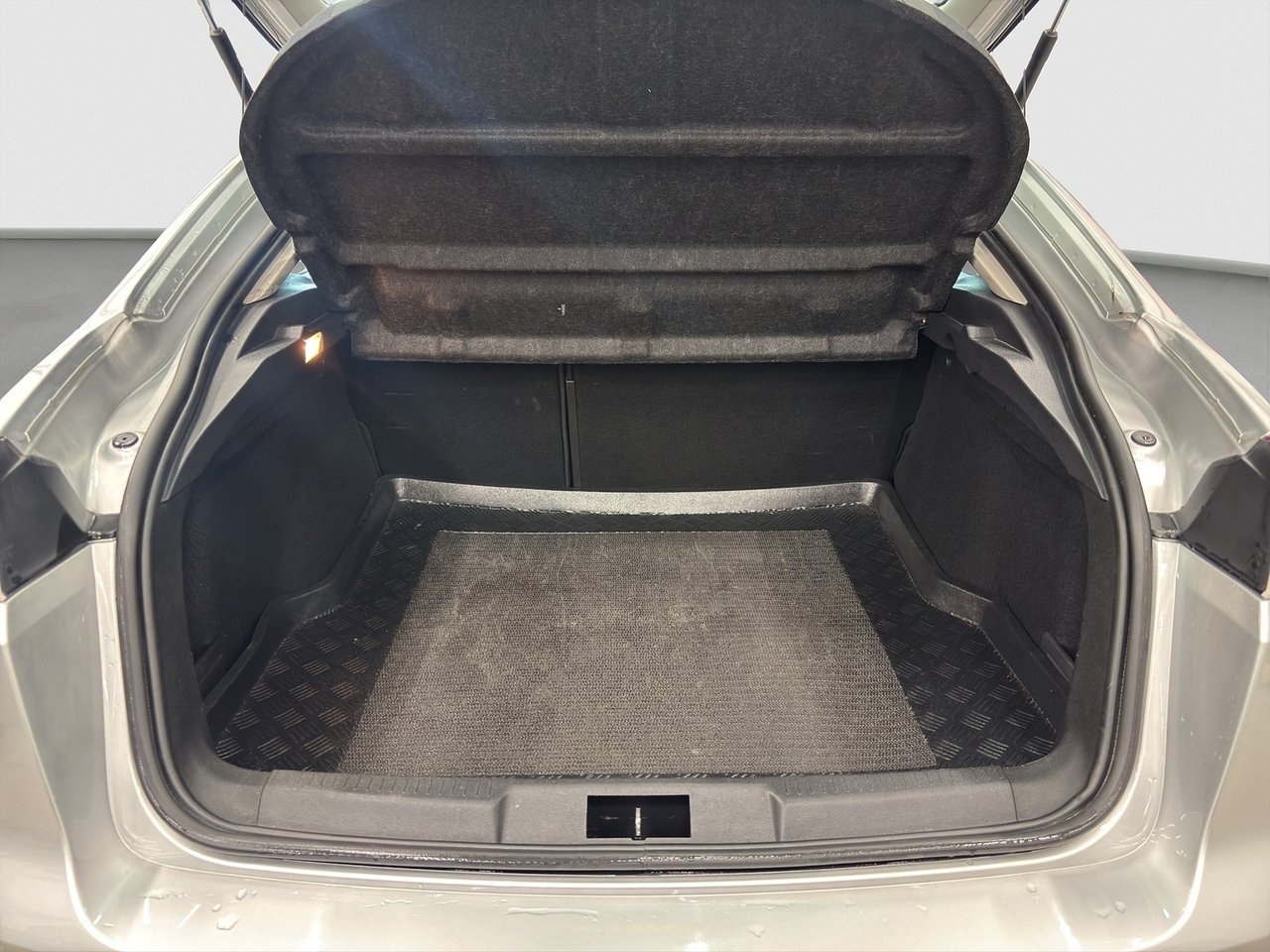 Renault Laguna 2010, kuva 5/10