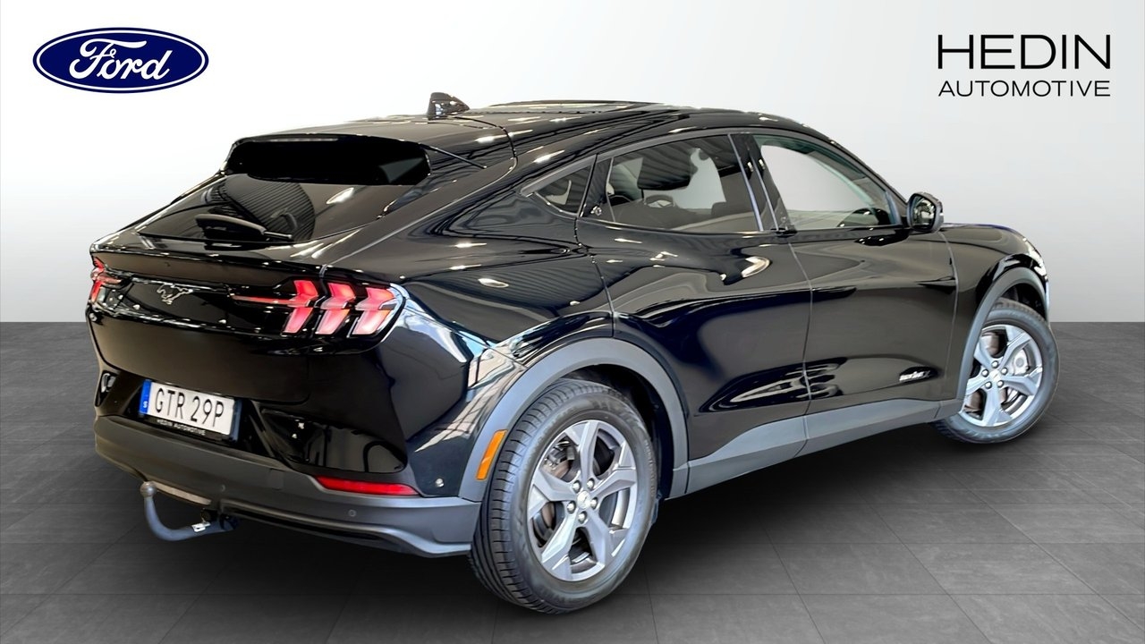 Ford Mustang Mach-E RWD Long Range 294hk 2022, bild 2/20