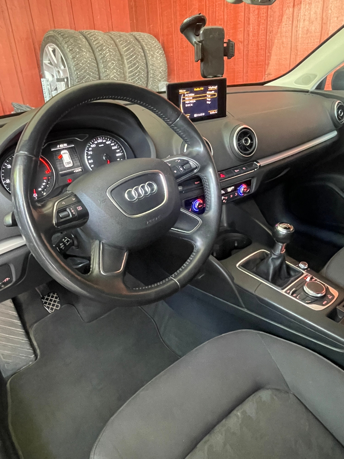 Audi A3 Sportback 1.6 TDI Manuell 2013, bild 4/4