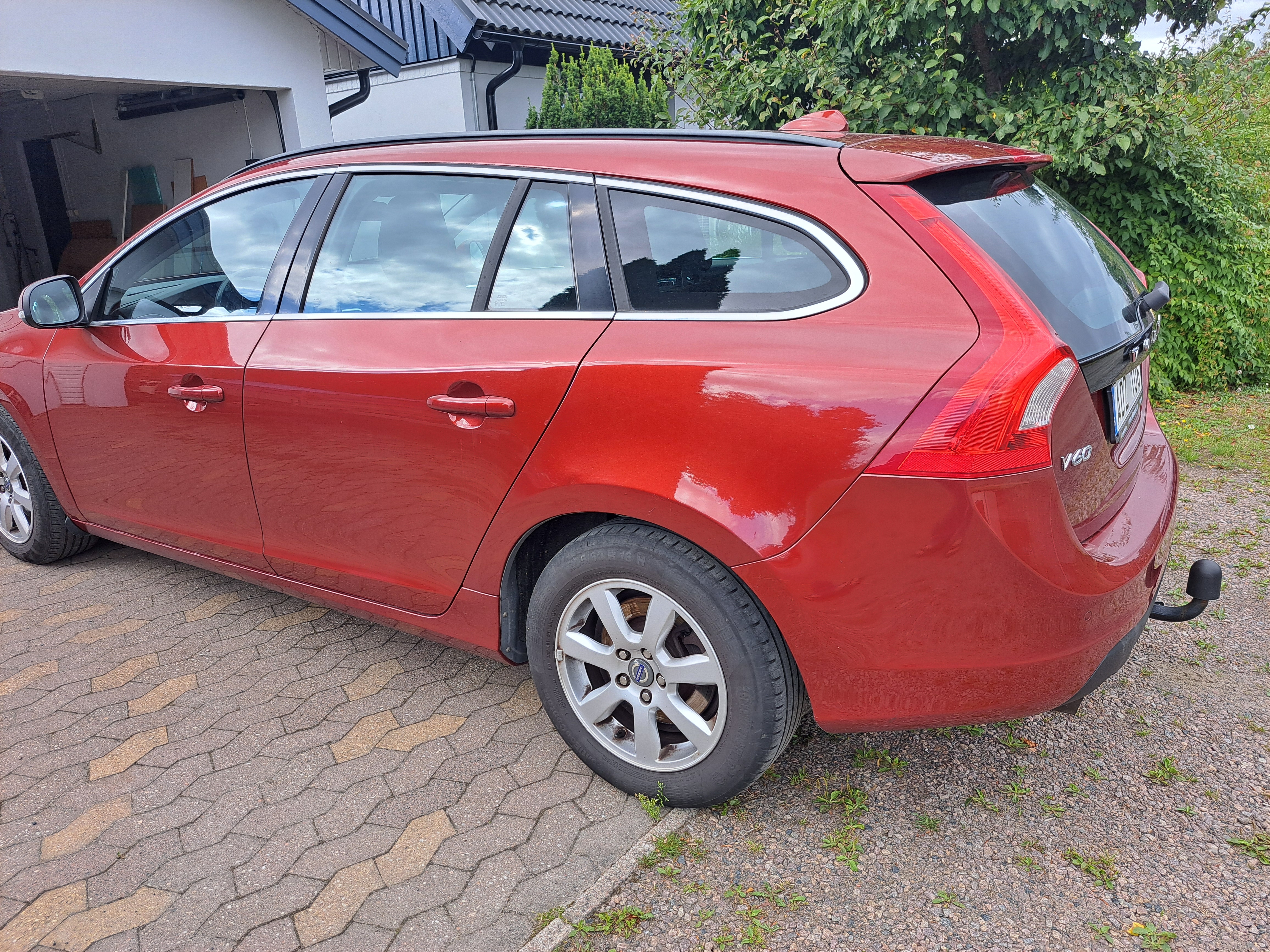 Volvo V60 D2 Momentum Manuell 2013, kuva 4/8
