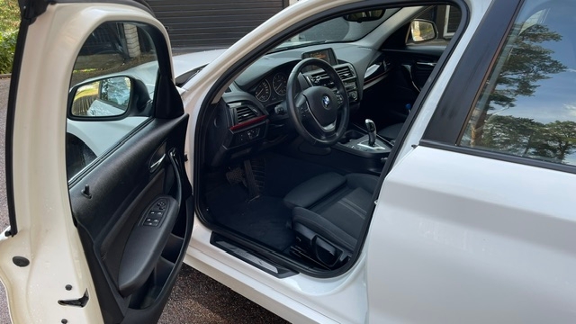 BMW 118 d 5-dörrars Steptronic 2016, bild 3/5